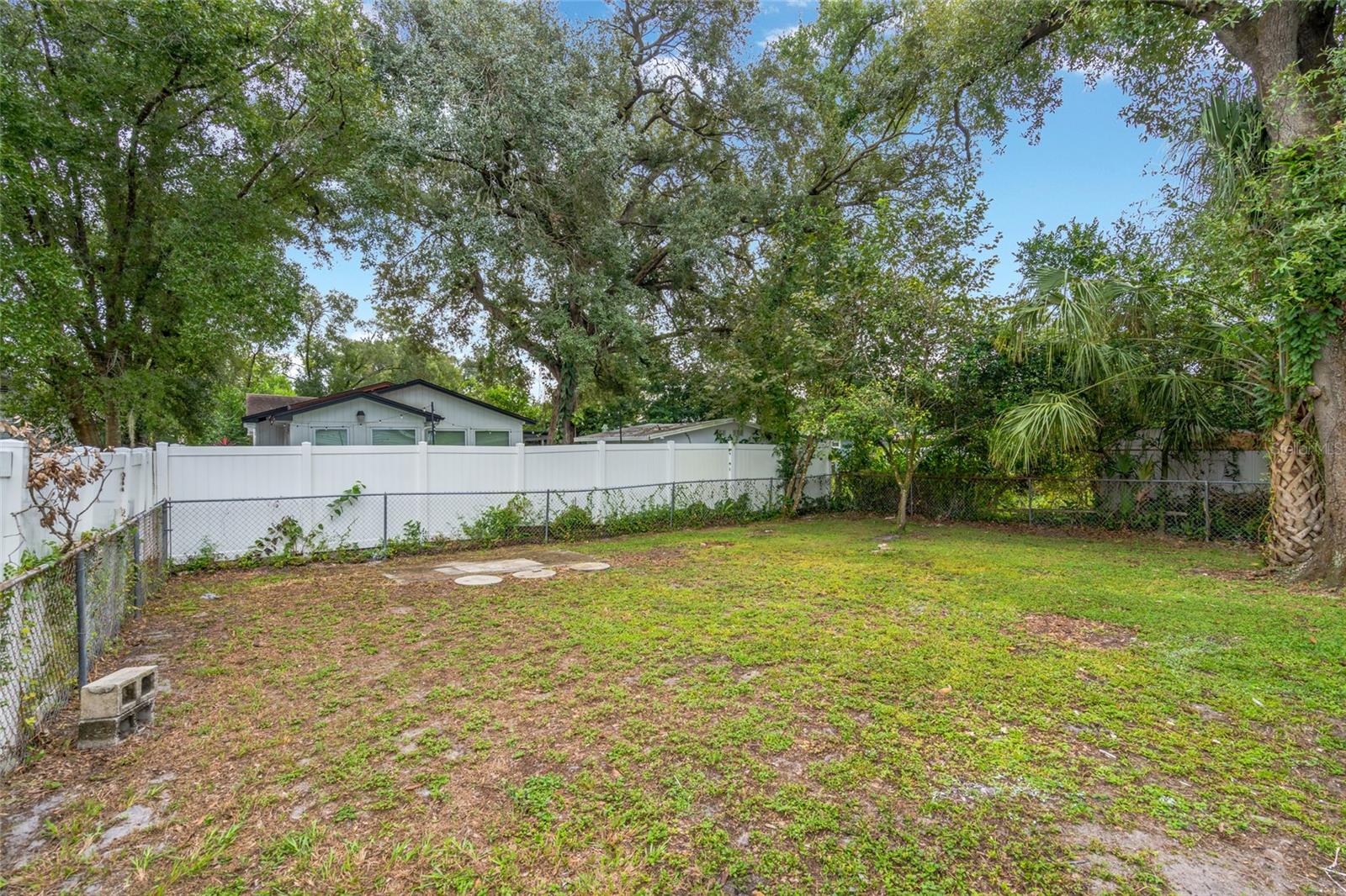8021 N Edison Ave Property Photo 36