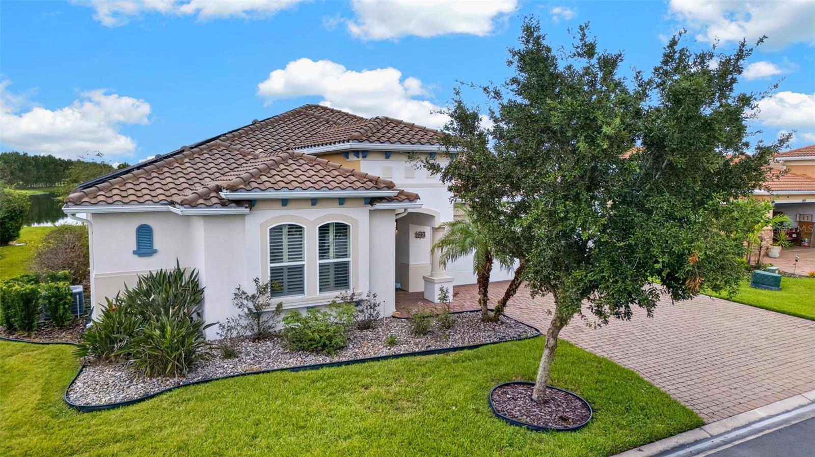 555 Tapatio Ln Property Photo 3