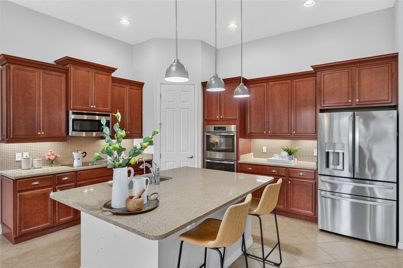 555 Tapatio Ln Property Photo 13