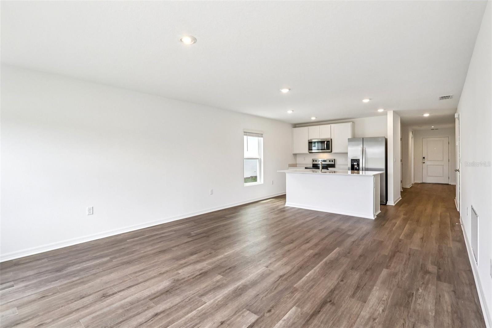 1158 Amber Waves Ct Property Photo 6
