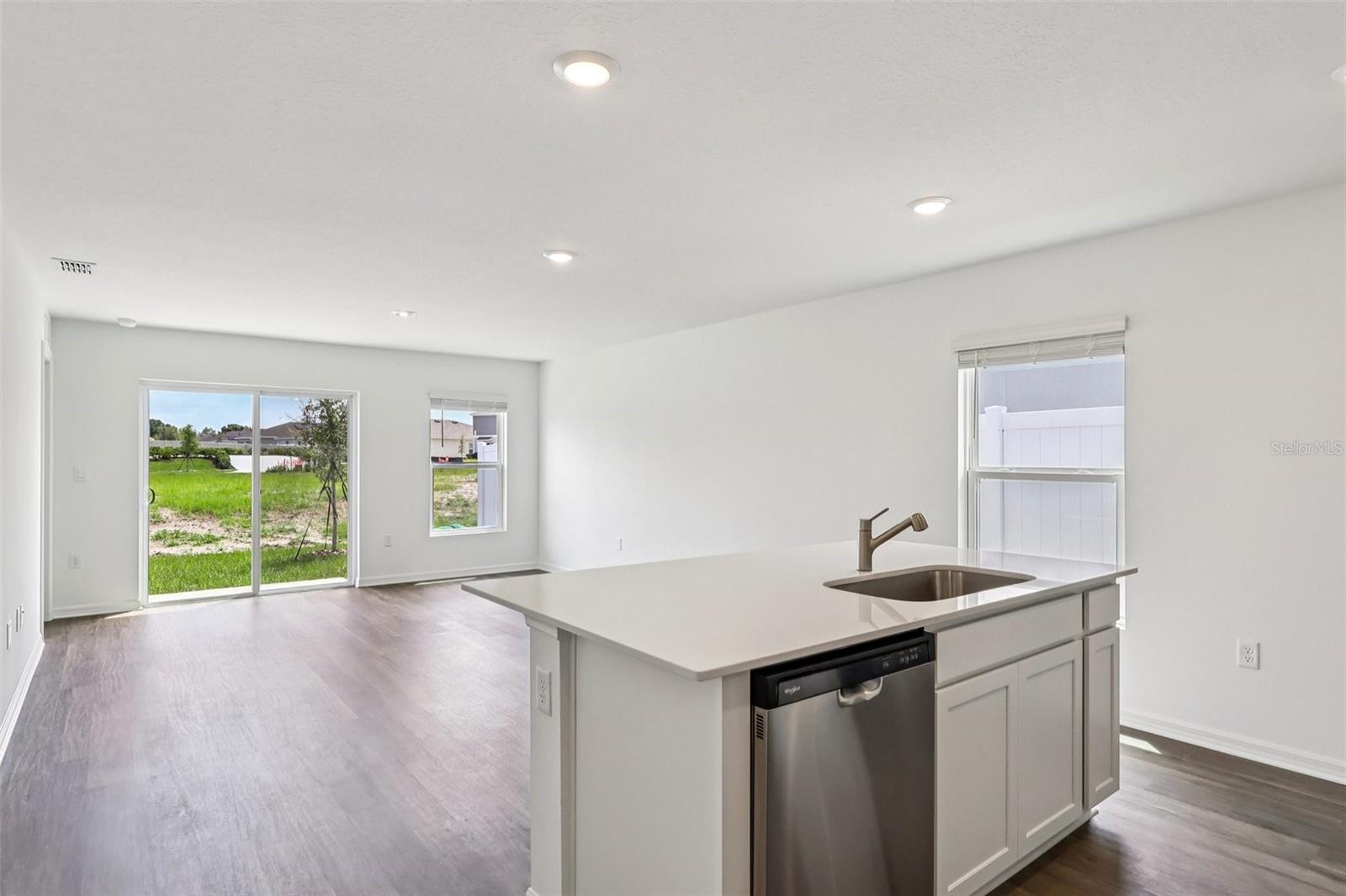 1158 Amber Waves Ct Property Photo 10