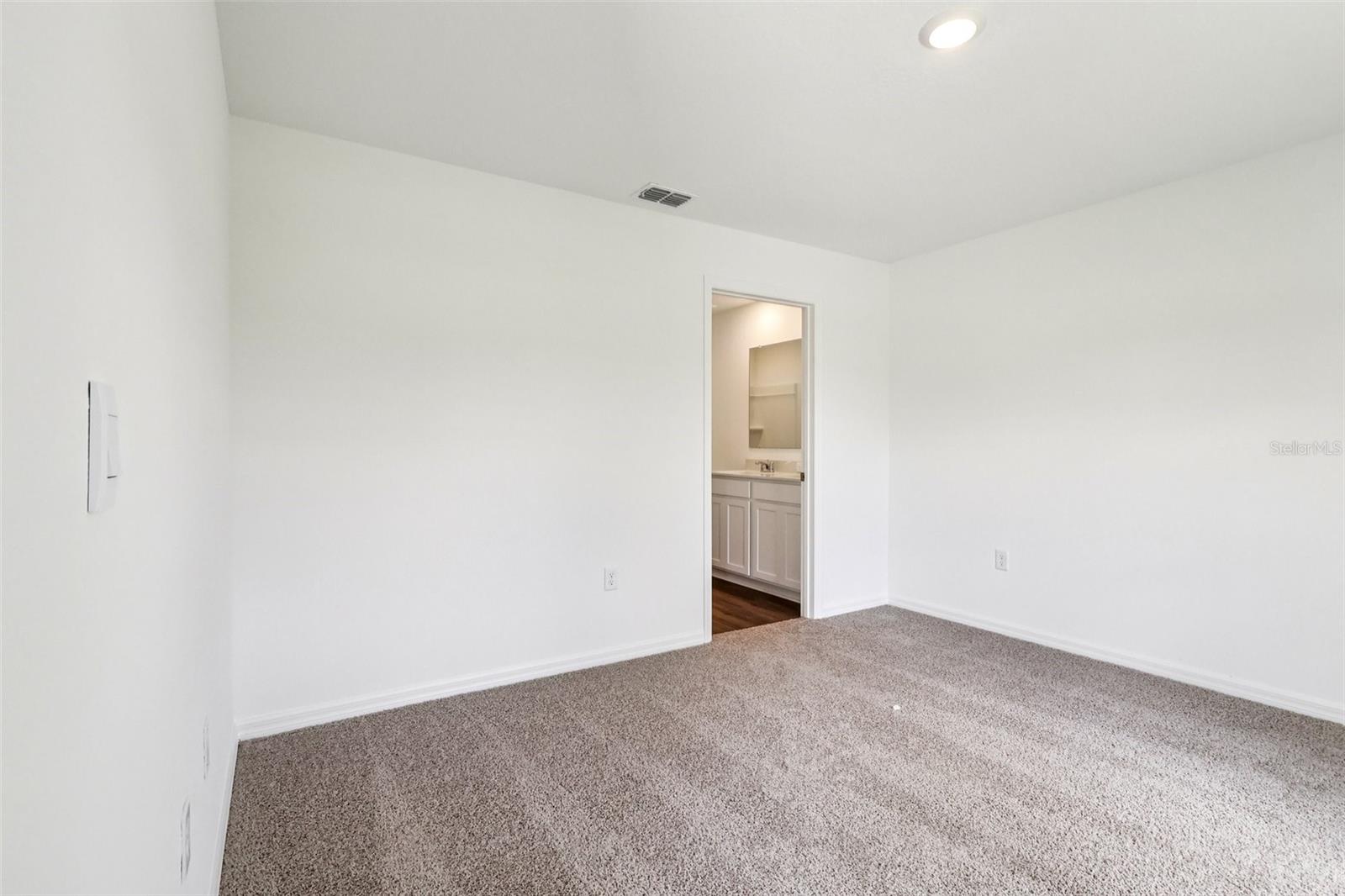 1158 Amber Waves Ct Property Photo 17