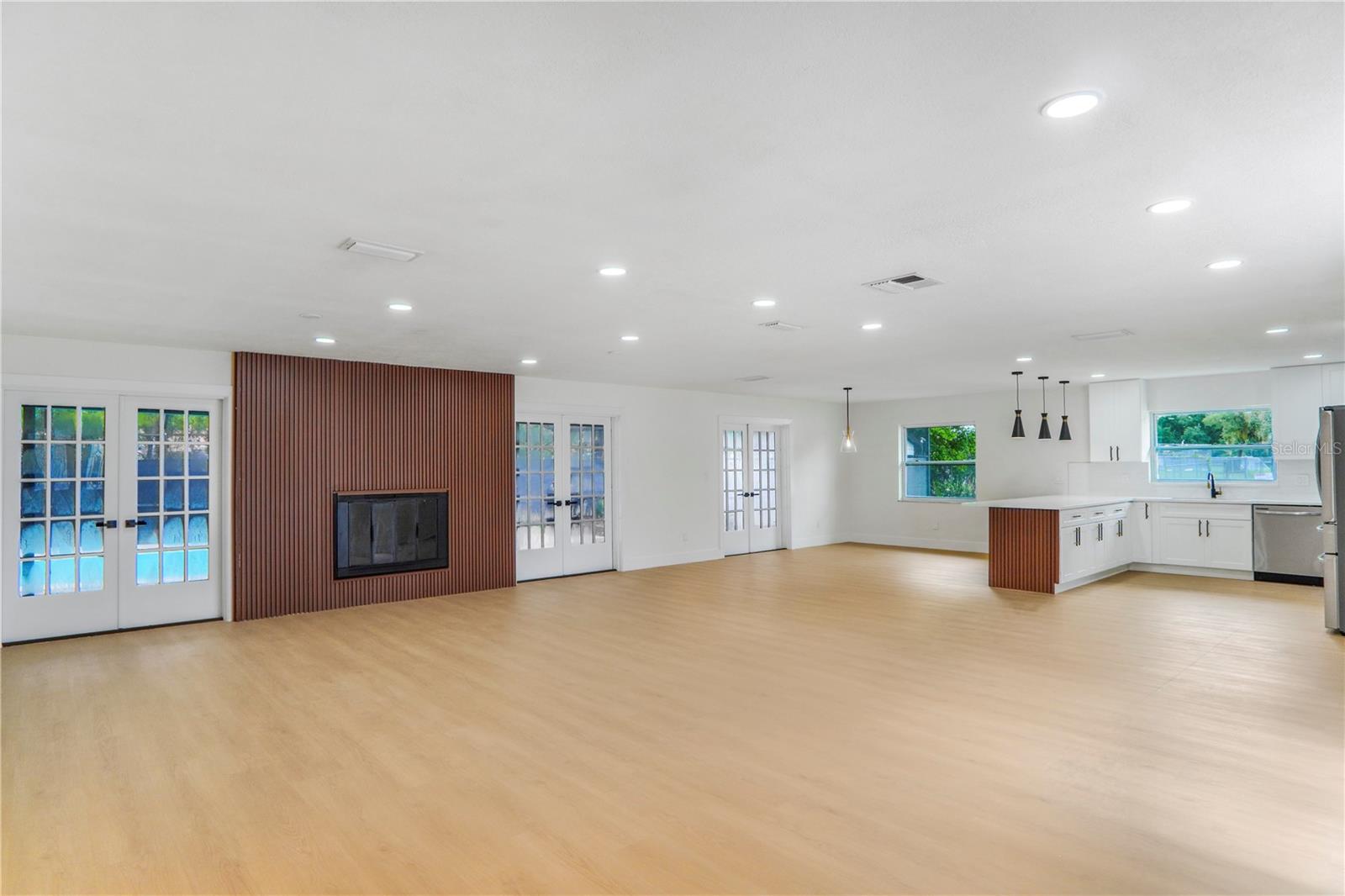 219 Sheridan Ave Property Photo 7