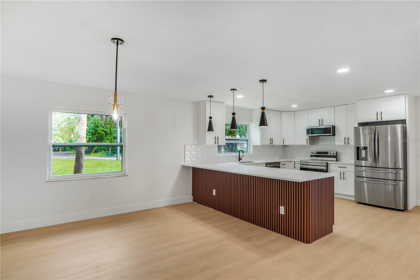 219 Sheridan Ave Property Photo 10
