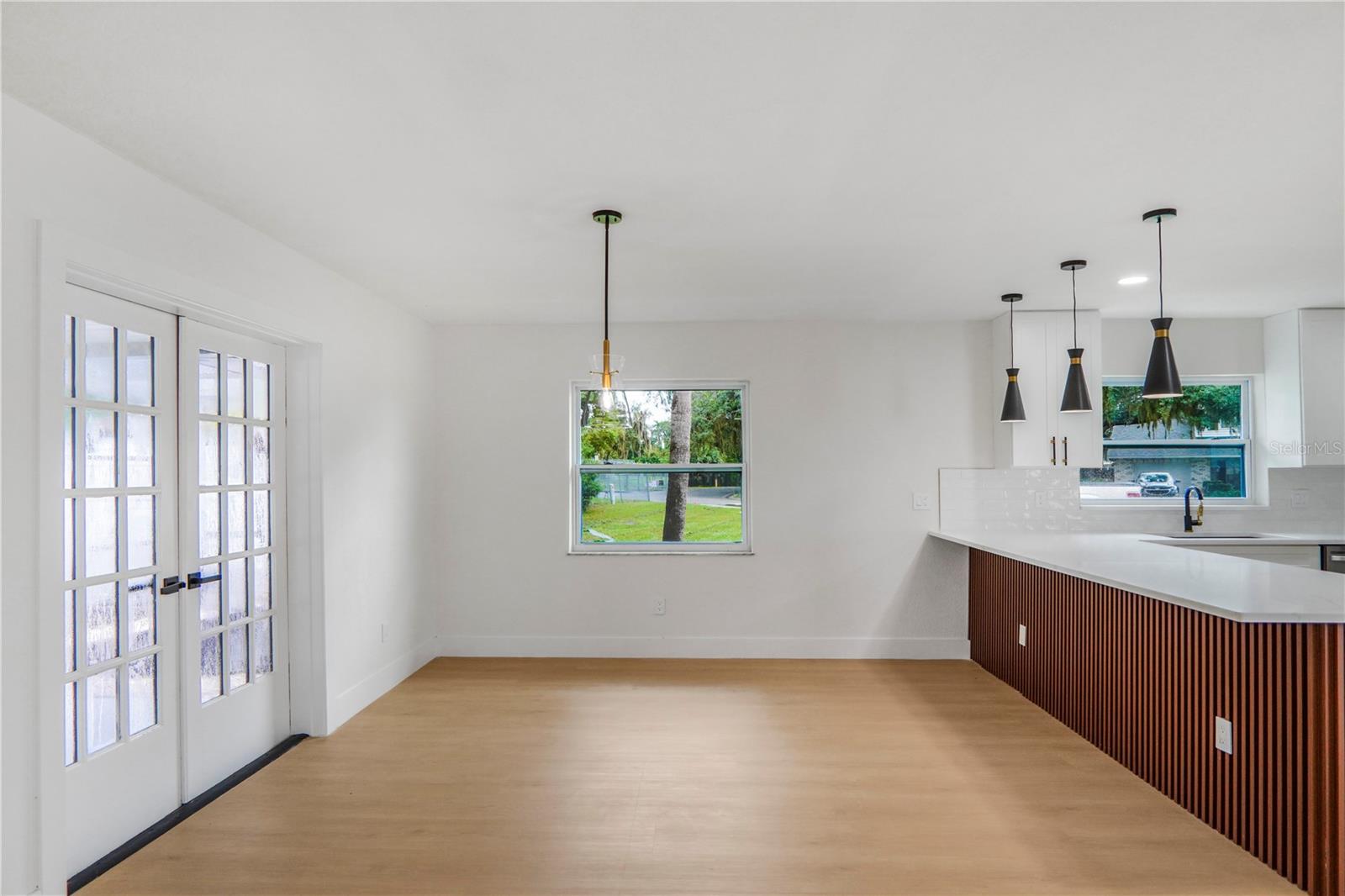 219 Sheridan Ave Property Photo 15