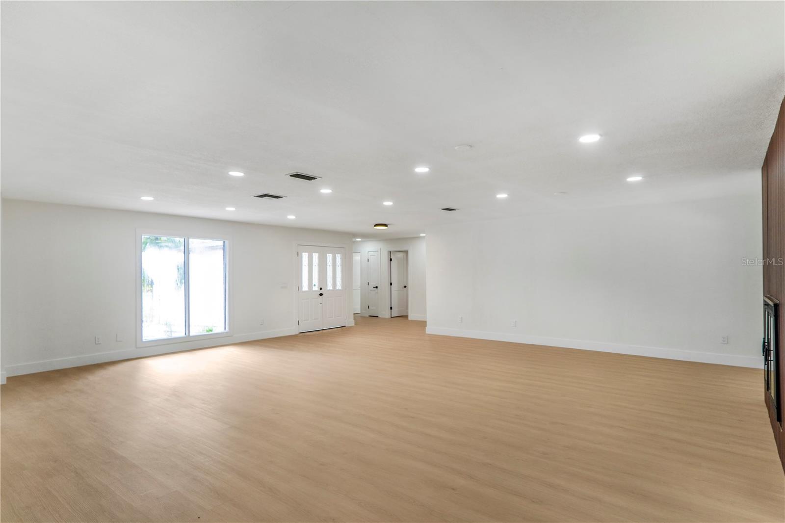 219 Sheridan Ave Property Photo 16
