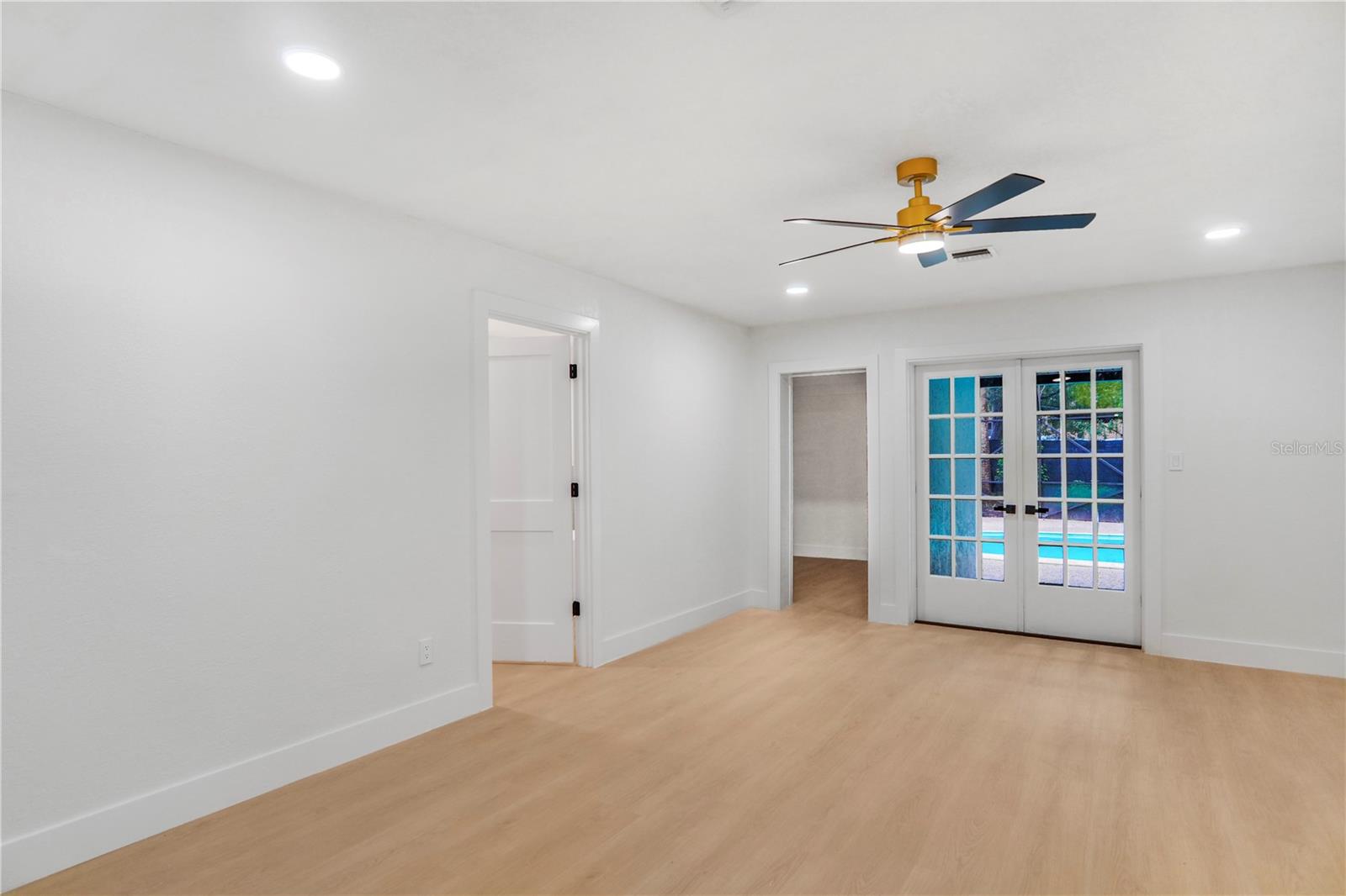 219 Sheridan Ave Property Photo 22