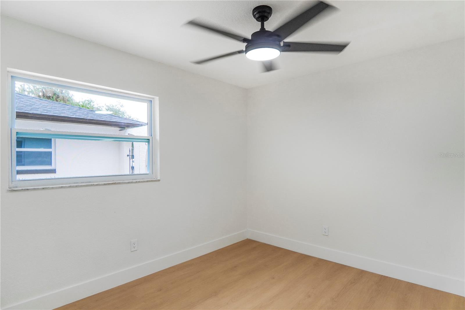 219 Sheridan Ave Property Photo 30