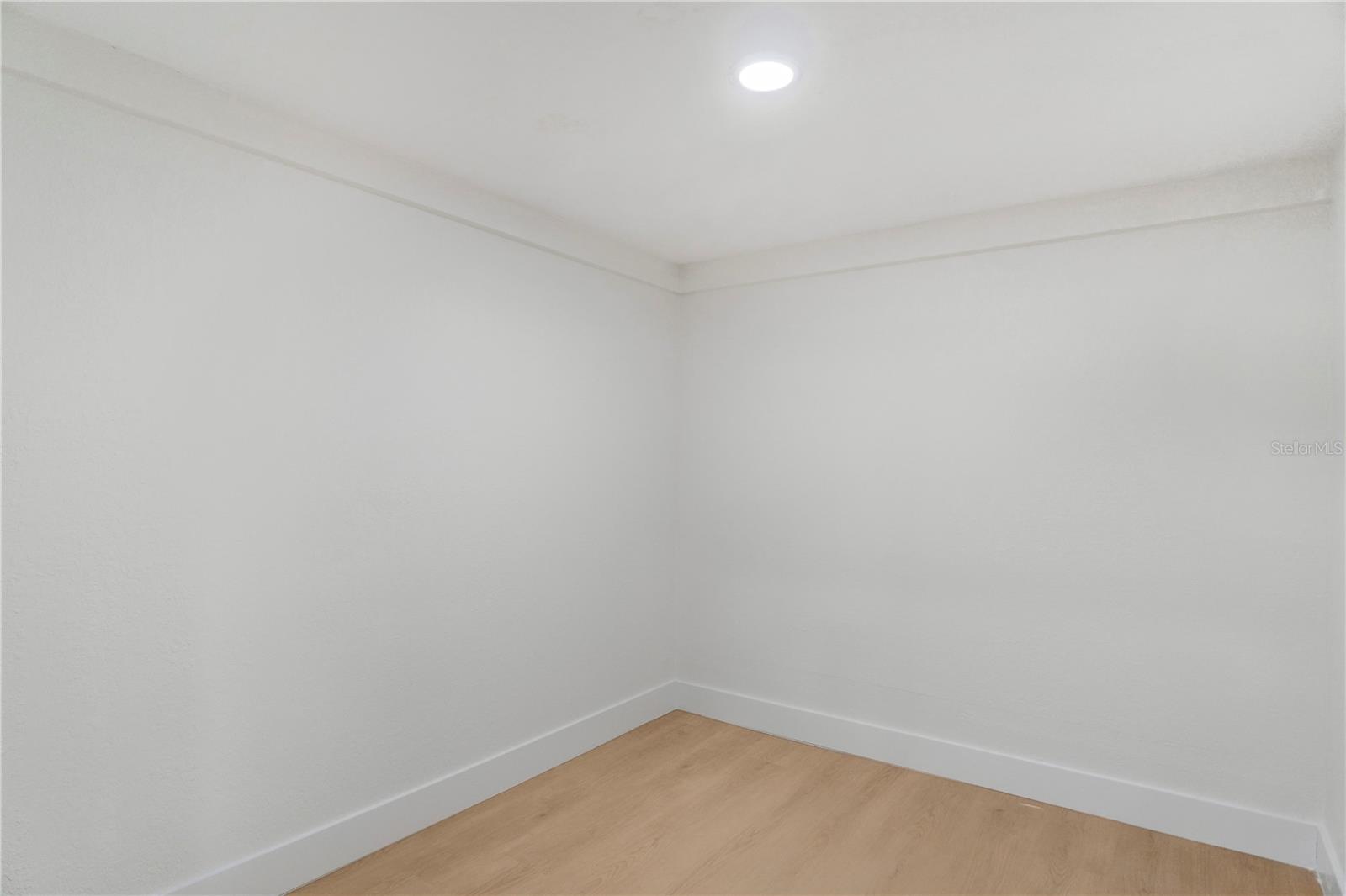 219 Sheridan Ave Property Photo 36