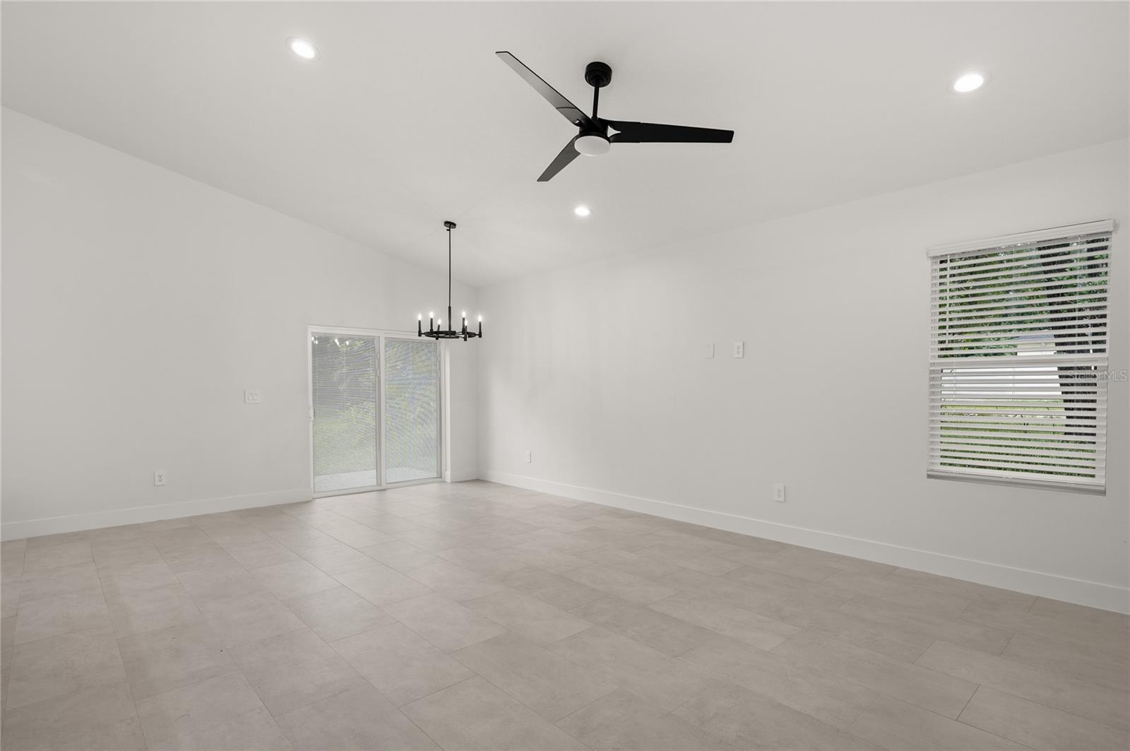 1186 7th St Property Photo 12