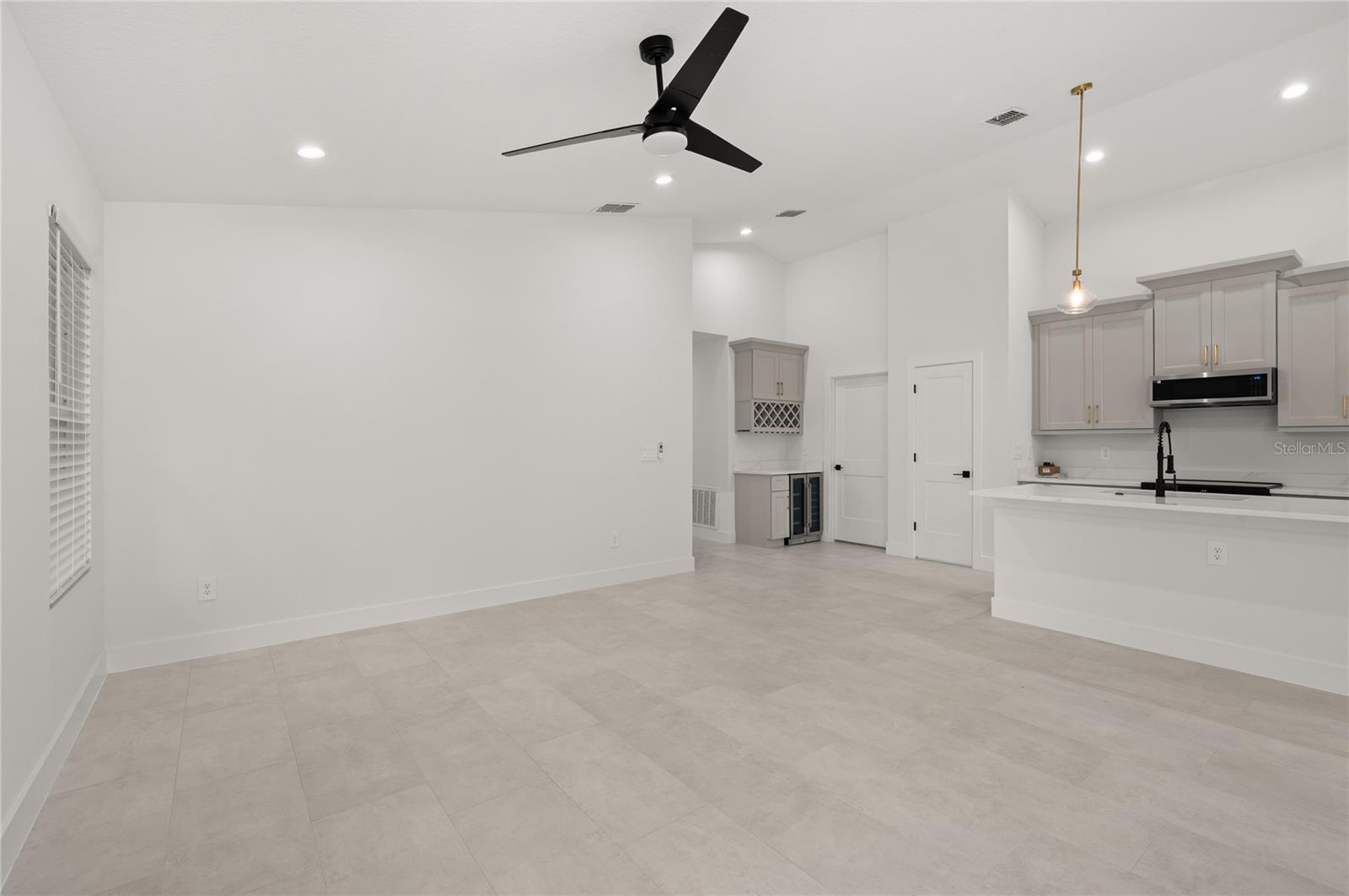 1186 7th St Property Photo 15