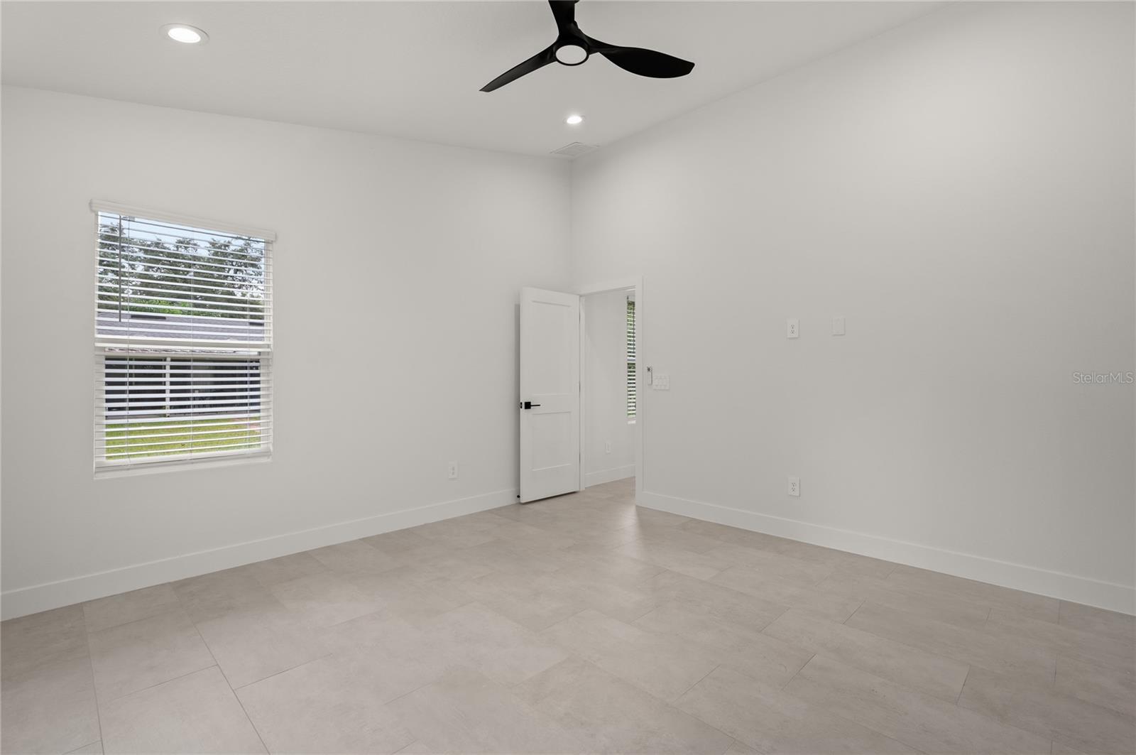 1186 7th St Property Photo 27