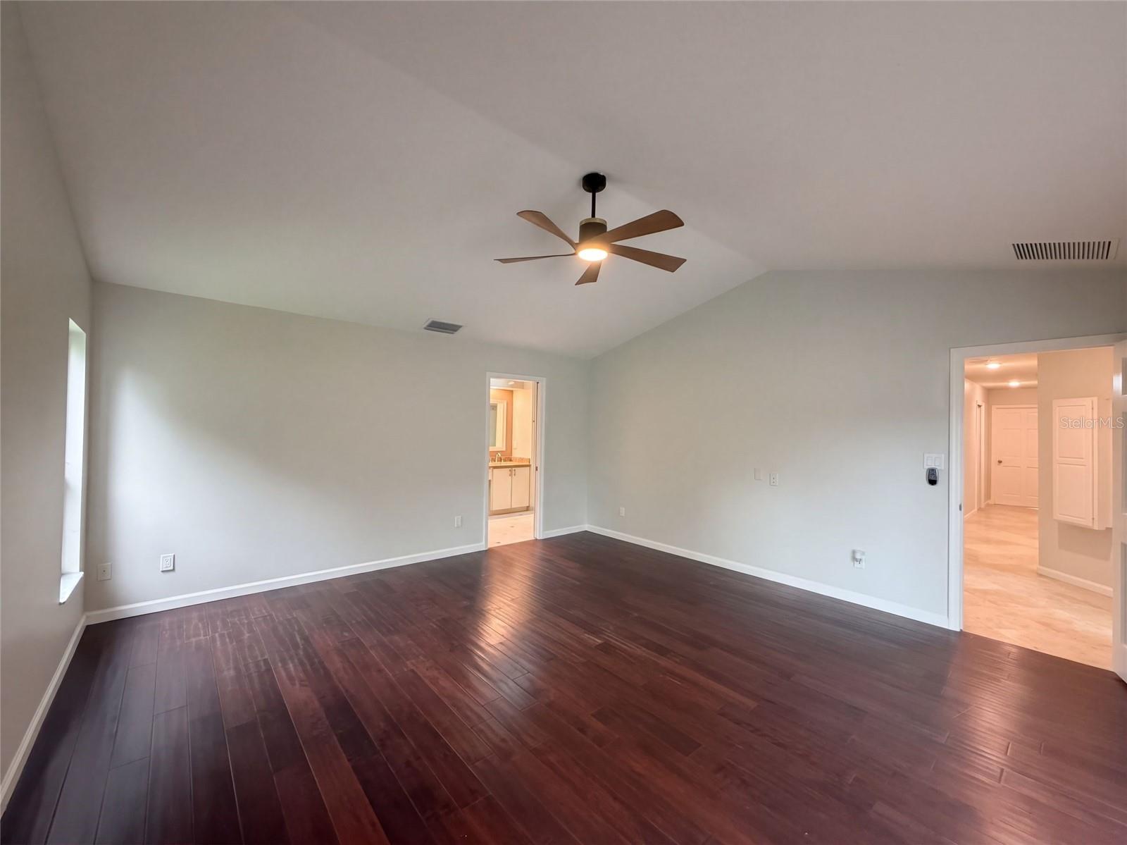 455 Longmeadow Ln Property Photo 9
