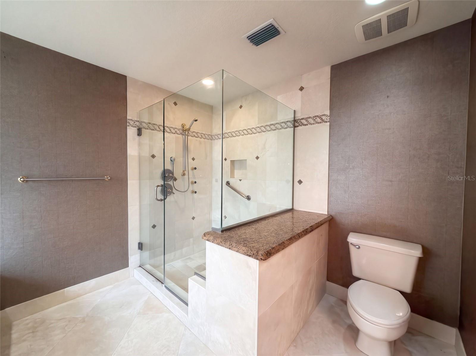 455 Longmeadow Ln Property Photo 13