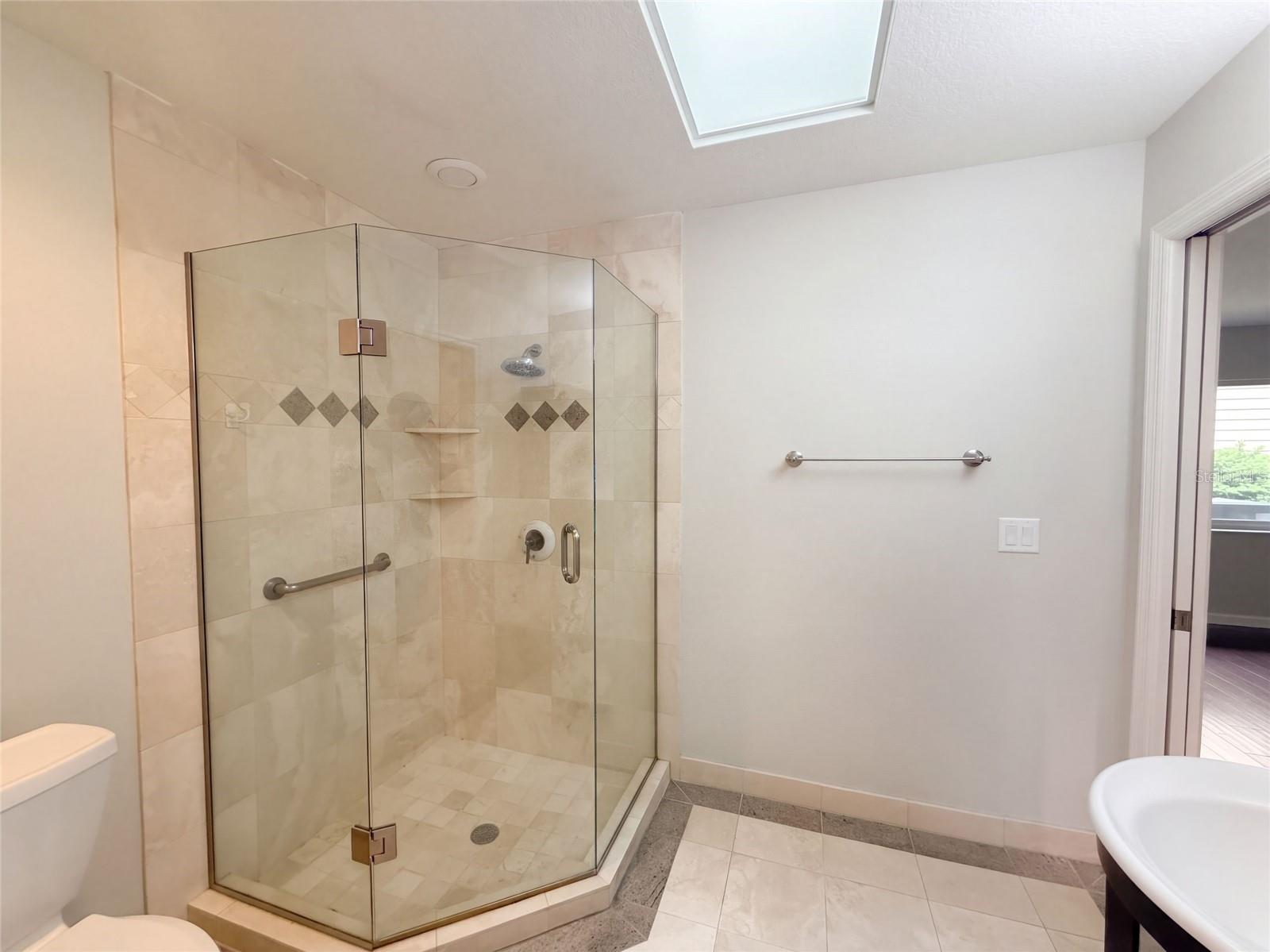 455 Longmeadow Ln Property Photo 14