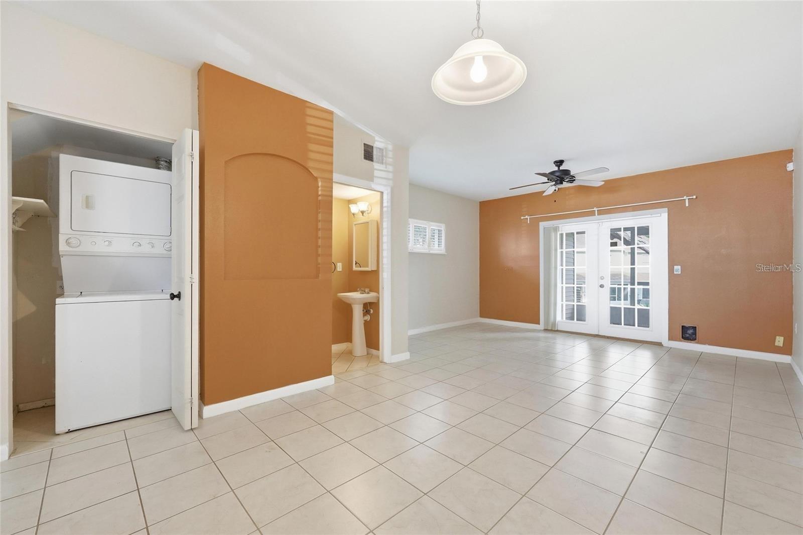 6998 Woodlake Dr Property Photo 8