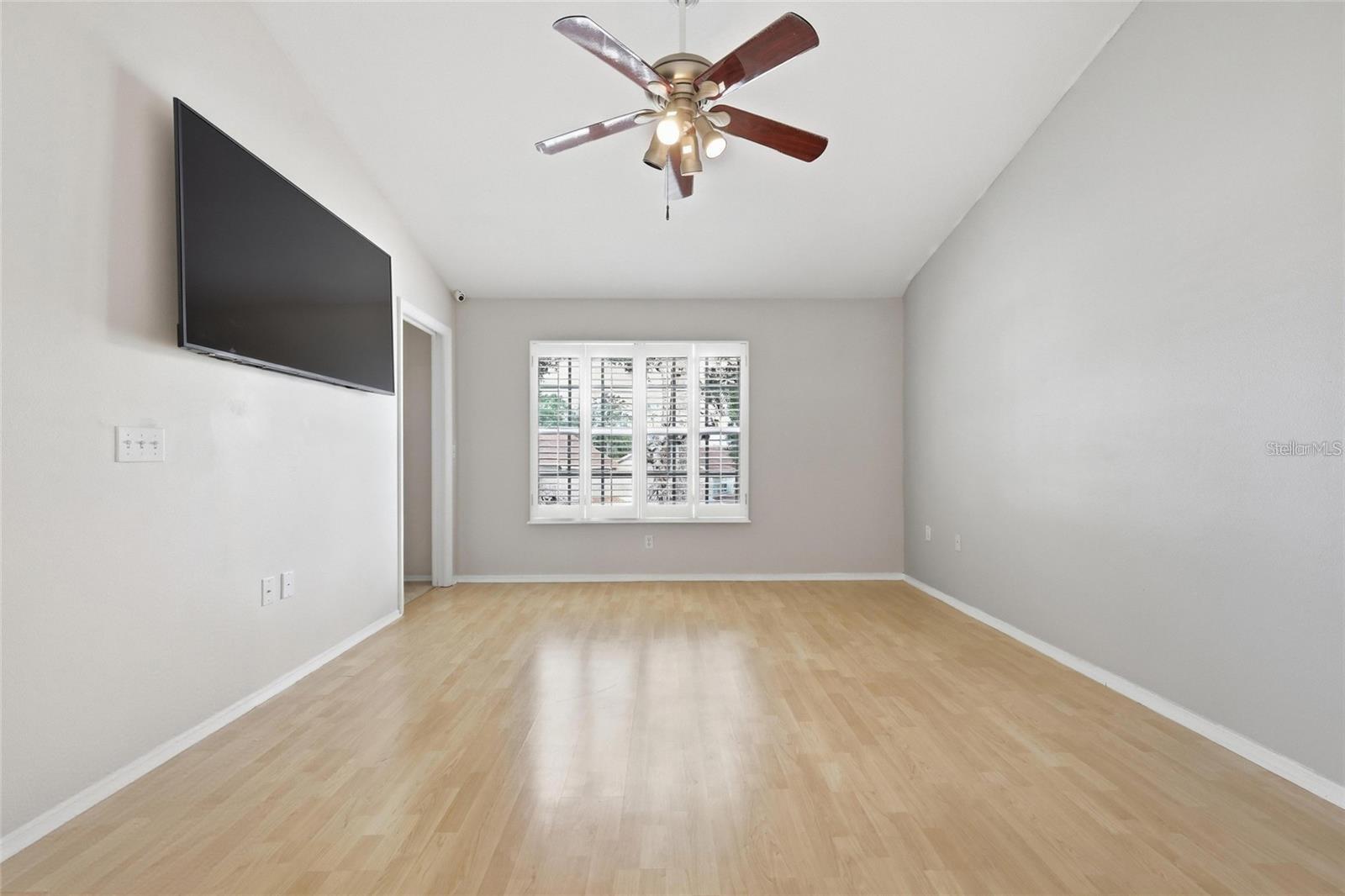 6998 Woodlake Dr Property Photo 18