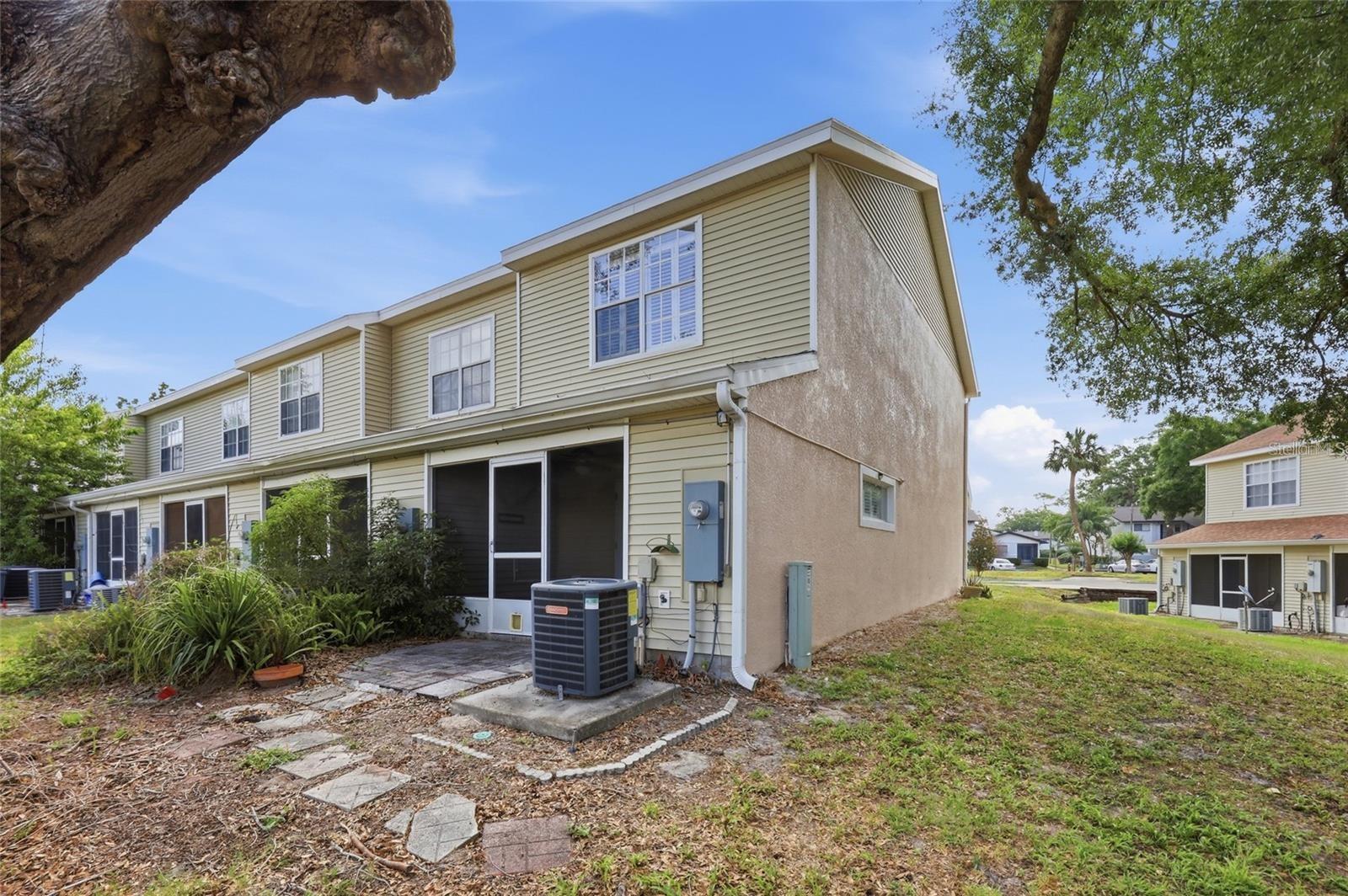 6998 Woodlake Dr Property Photo 27
