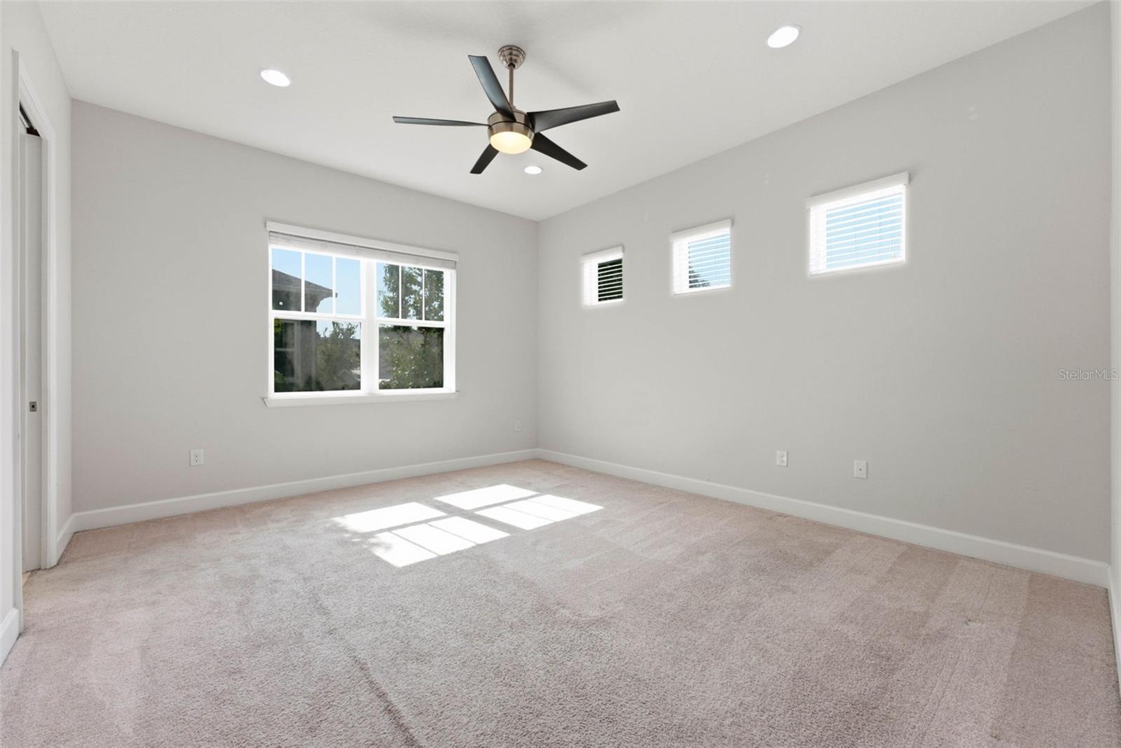 9025 Laureate Blvd Property Photo 10