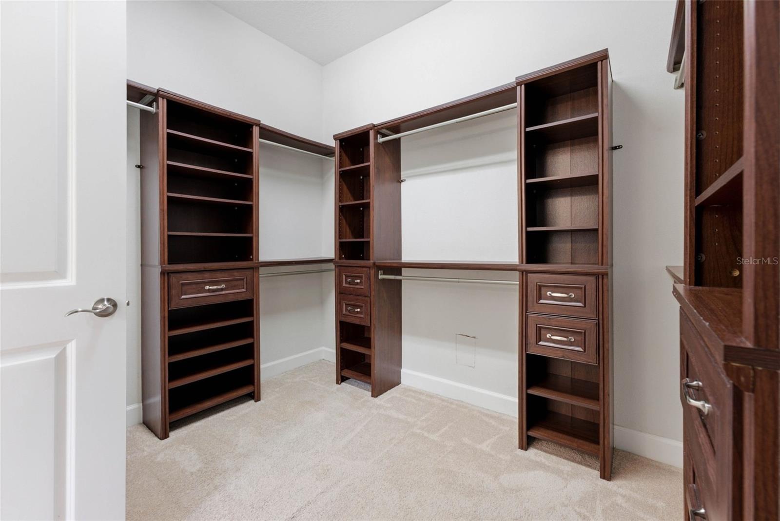 9025 Laureate Blvd Property Photo 11
