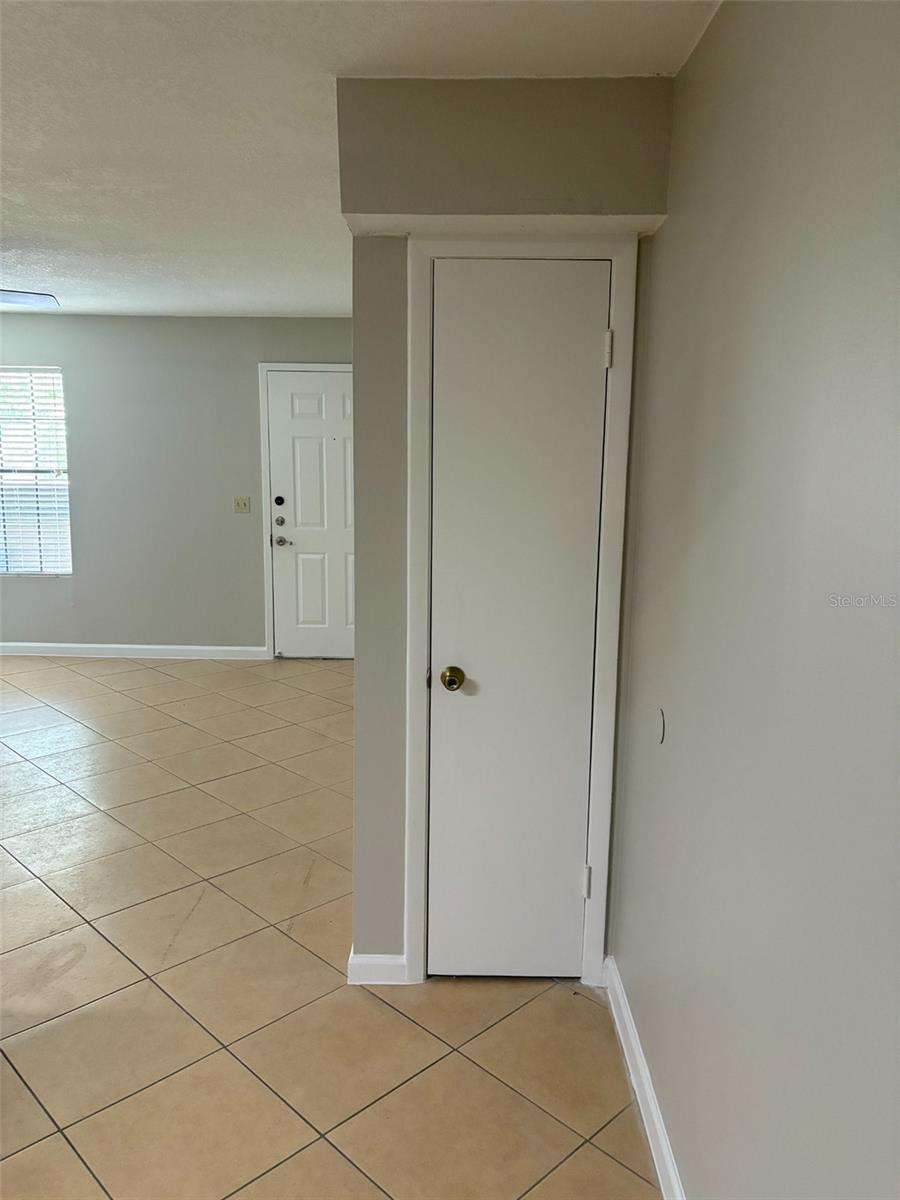 360 Lakepointe Dr #202 Property Photo 11