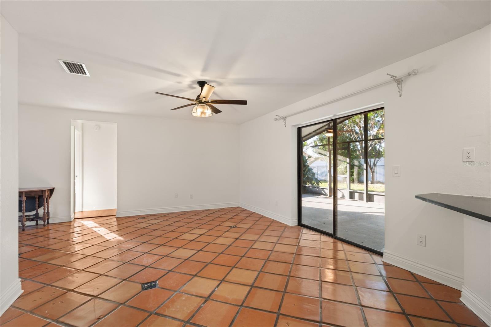 5125 Formby Dr Property Photo 7