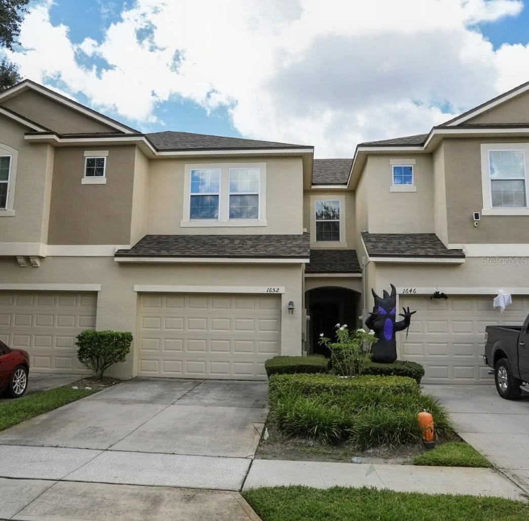 1652 PLUMERIA PL Property Photo 1