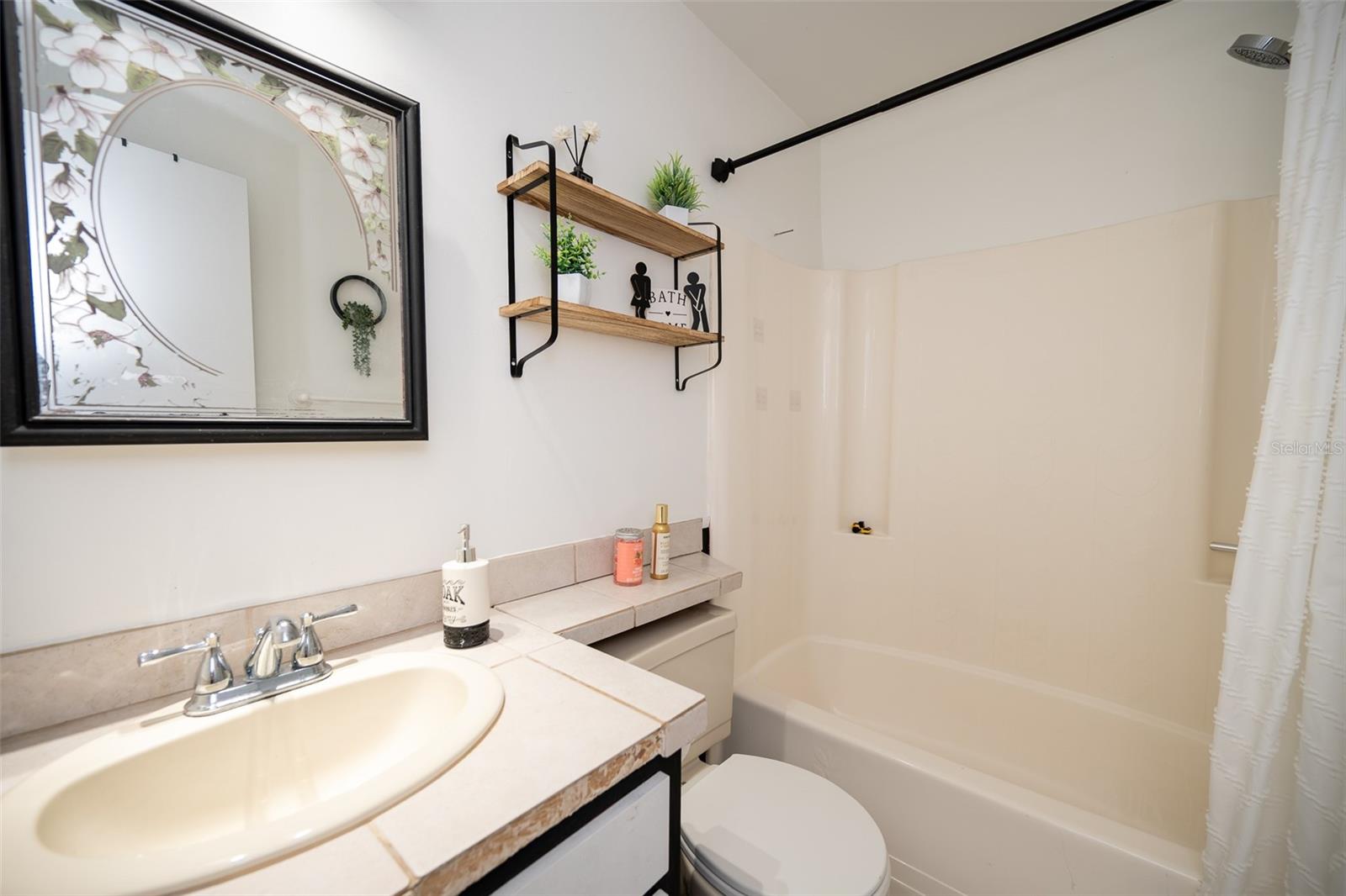 1327 Waterview Blvd E Property Photo 10