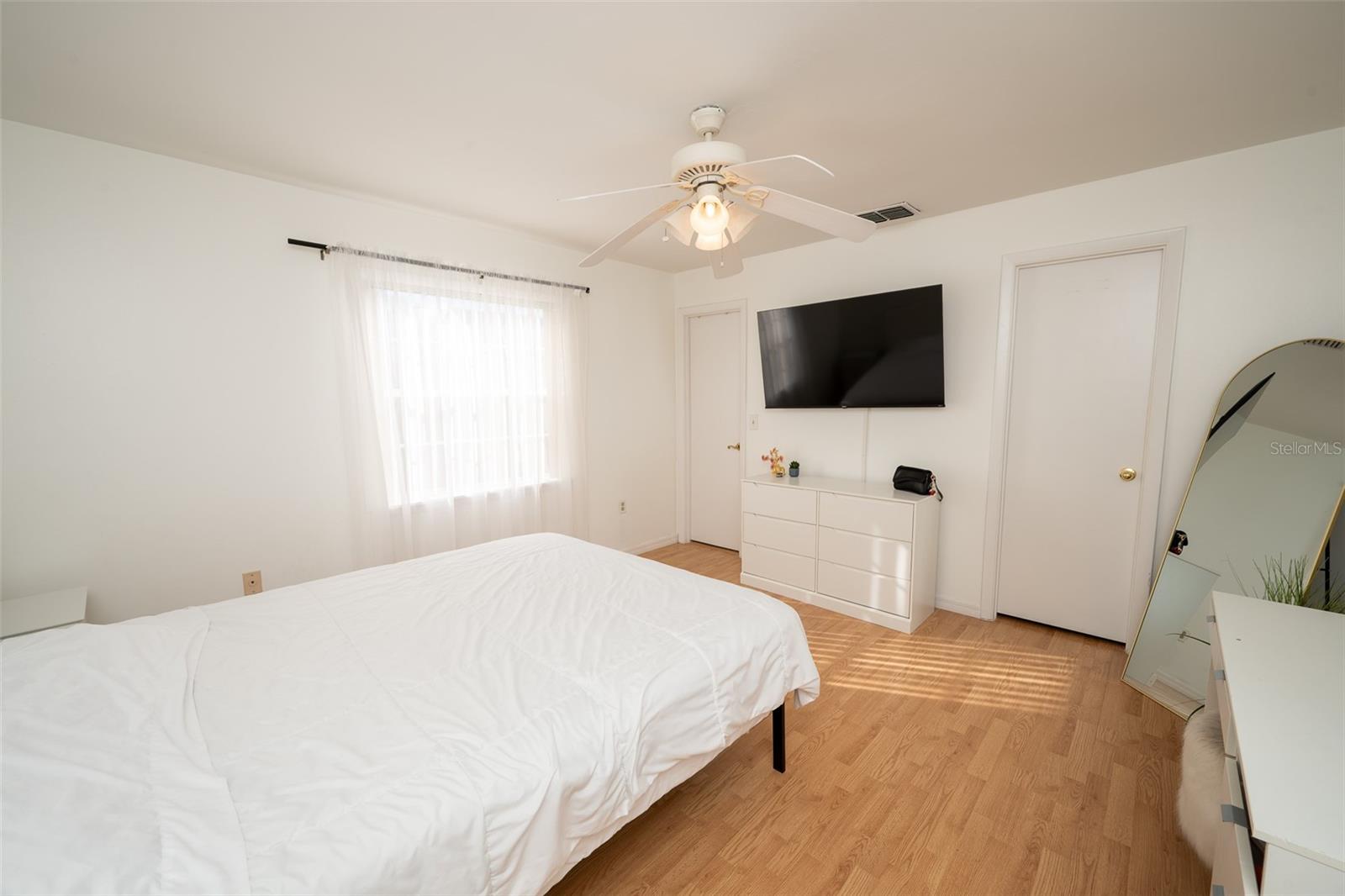 1327 Waterview Blvd E Property Photo 26