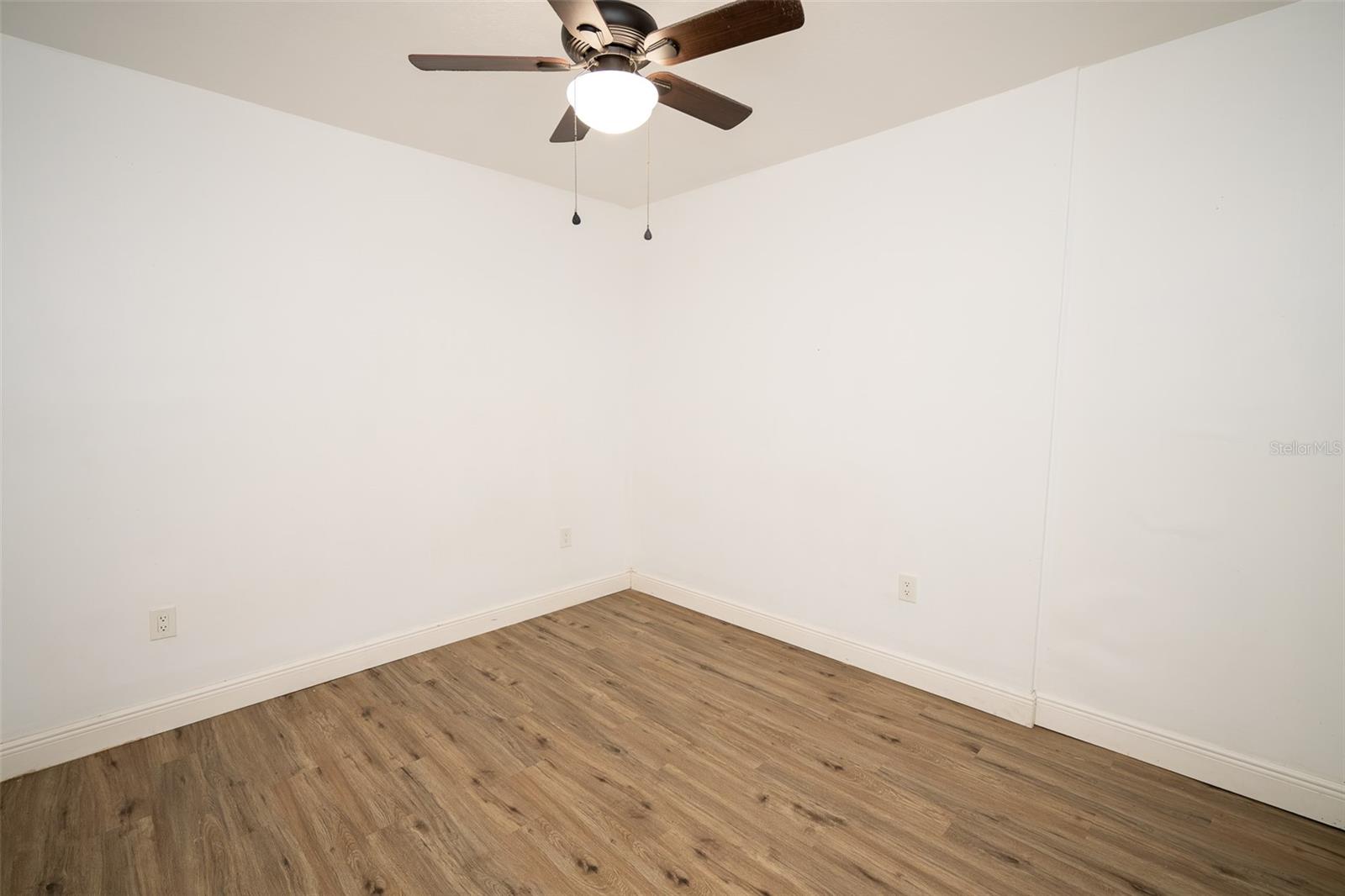 1327 Waterview Blvd E Property Photo 30