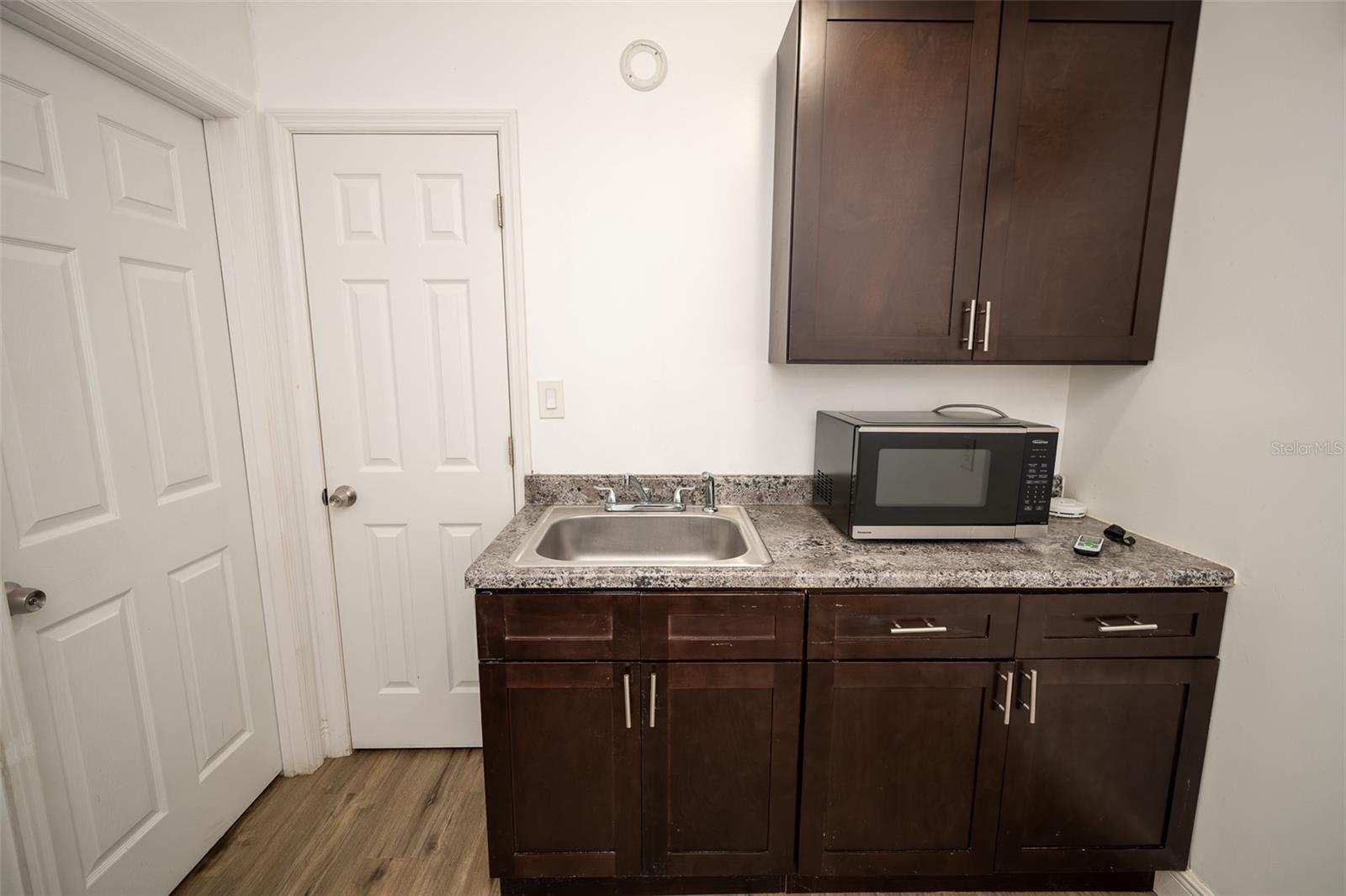 1327 Waterview Blvd E Property Photo 34