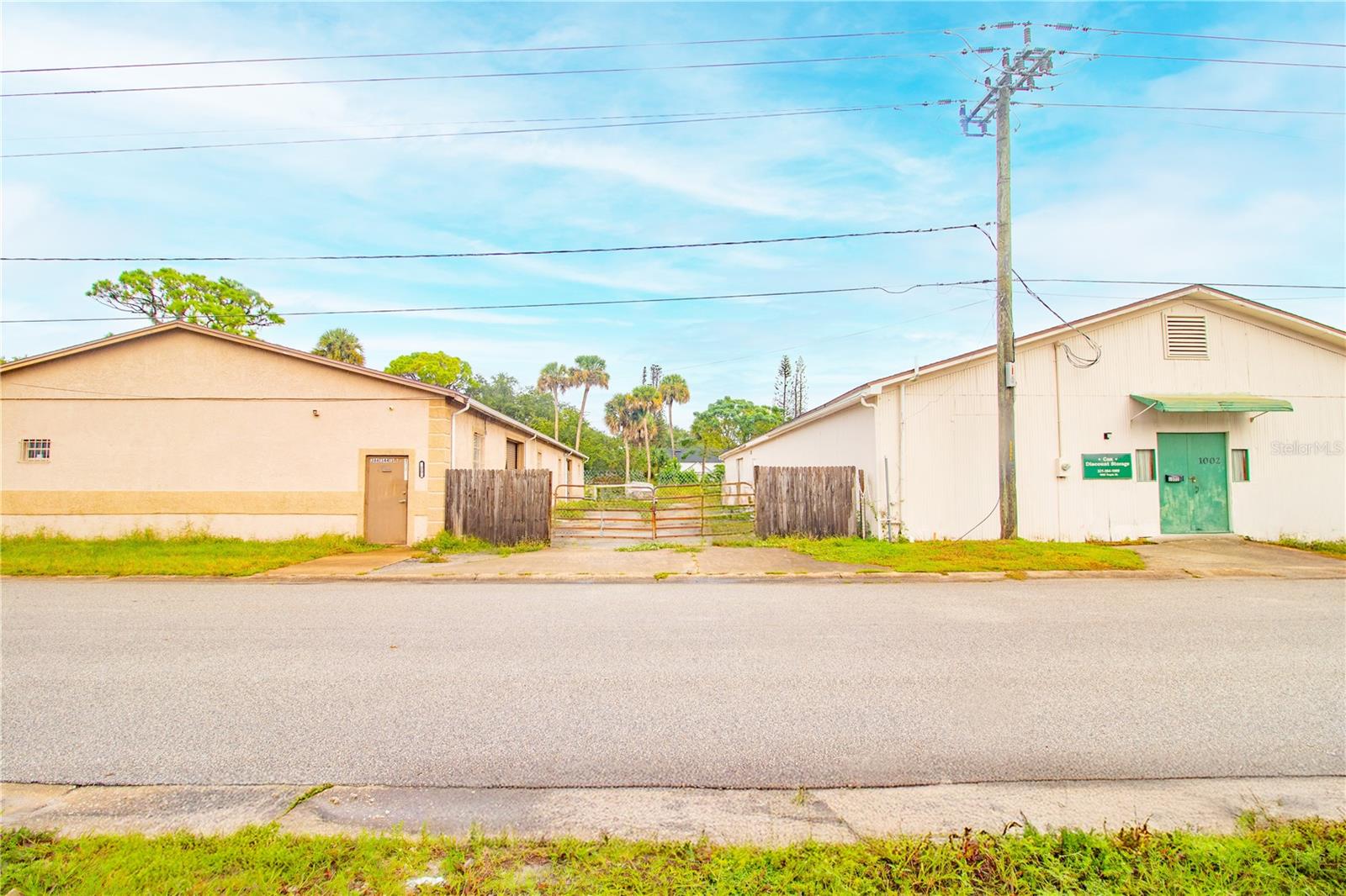 1002 Tropic St Property Photo 8