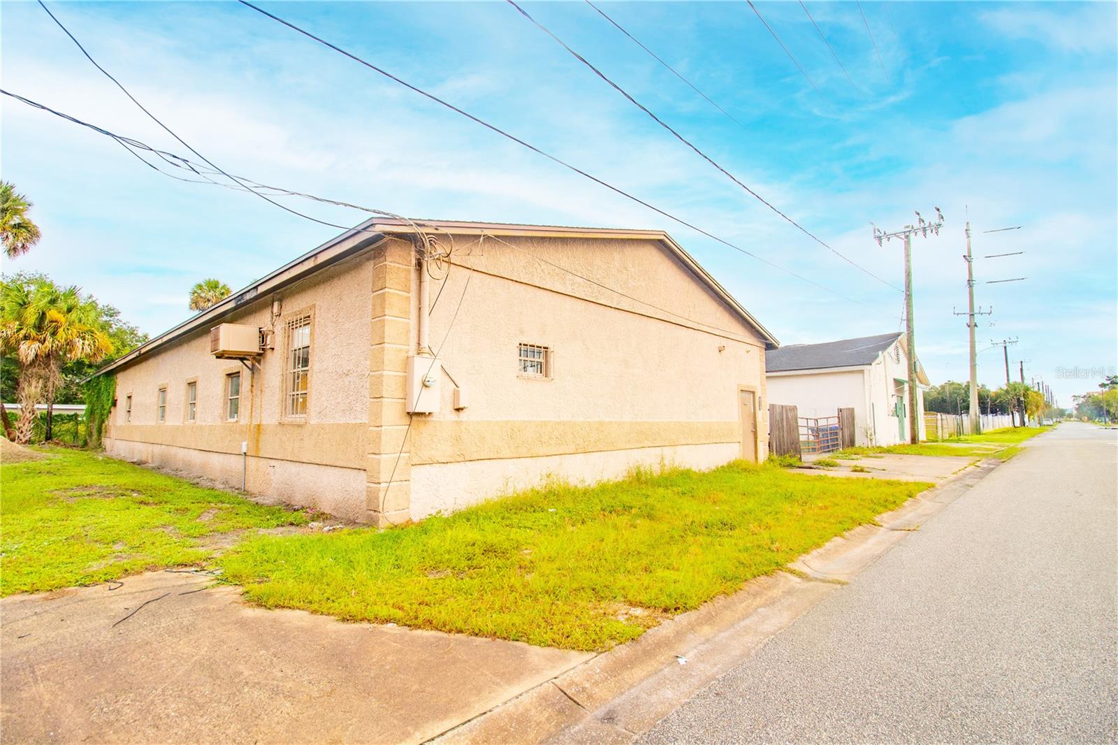 1002 Tropic St Property Photo 10