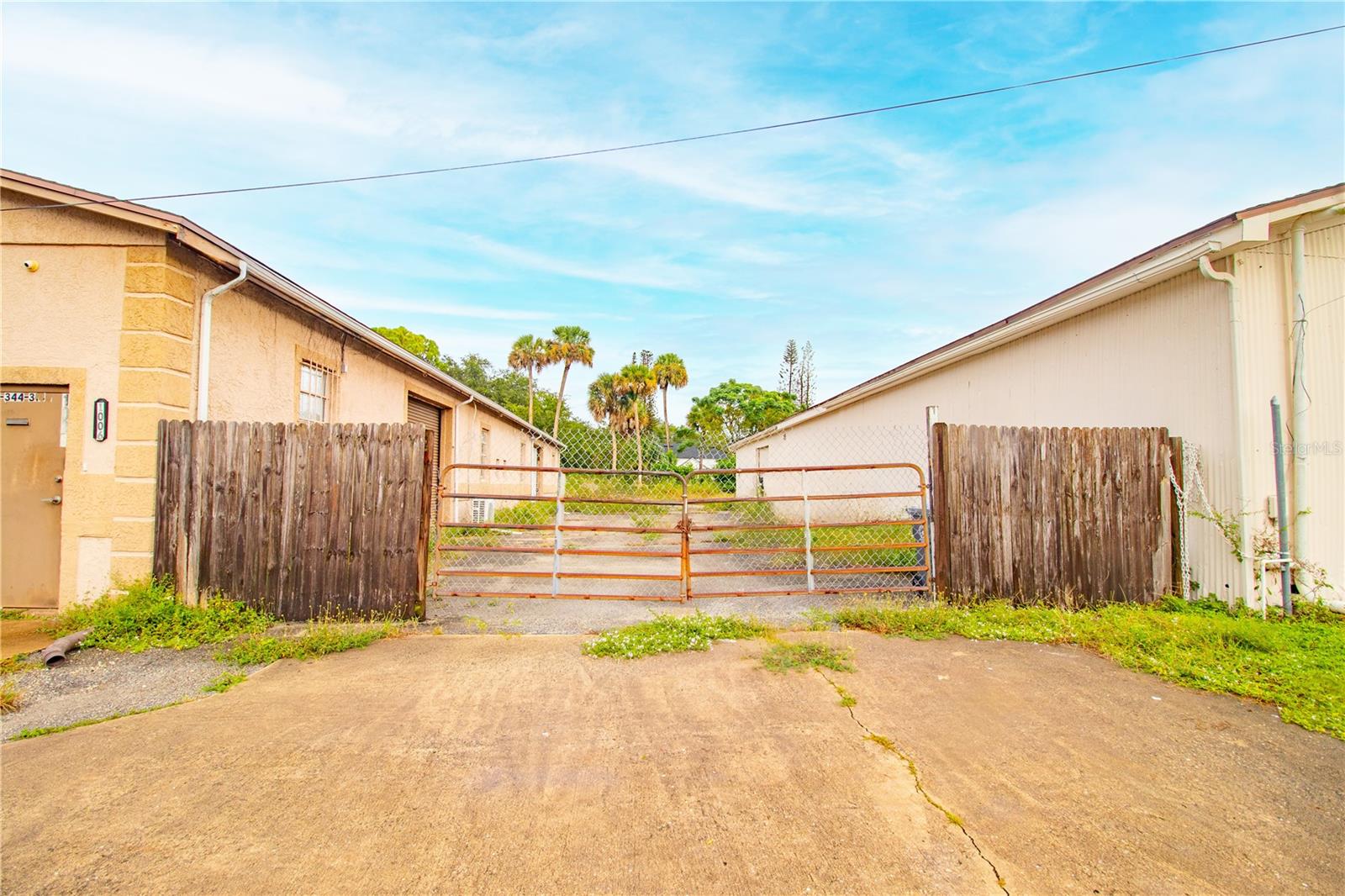 1002 Tropic St Property Photo 12
