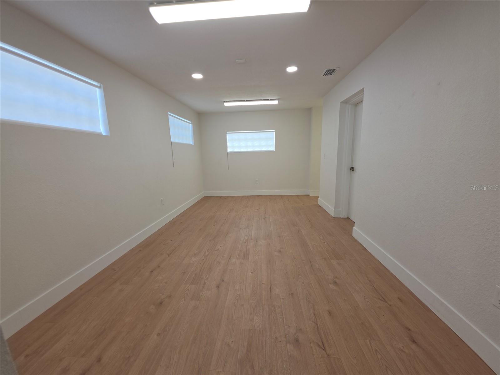 5350 Curry Ford Rd #building 2 Property Photo 11