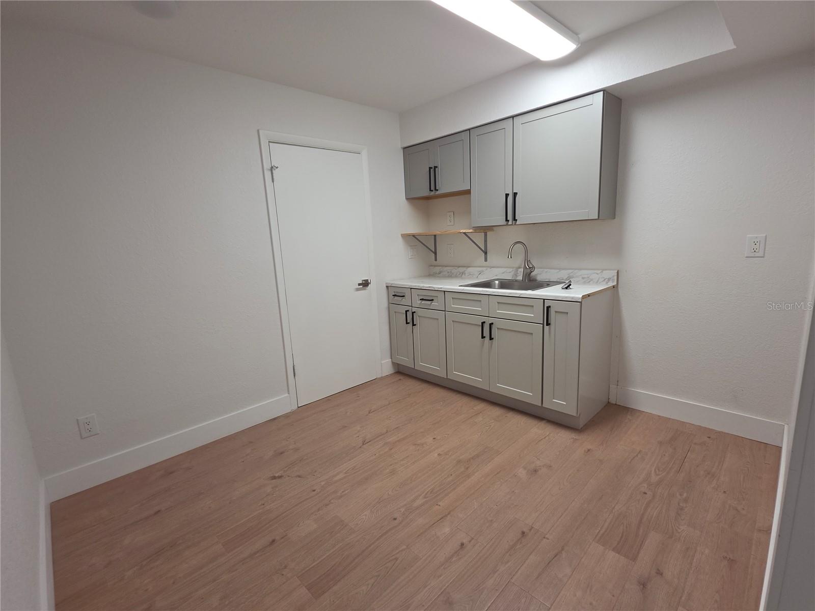 5350 Curry Ford Rd #building 2 Property Photo 13