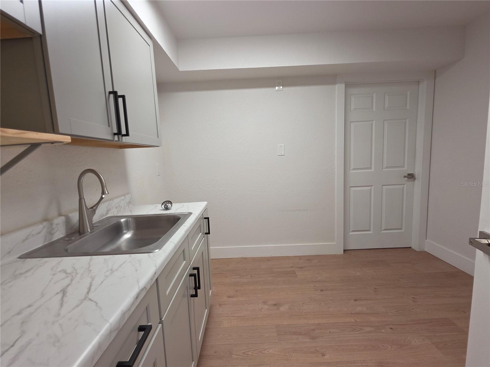 5350 Curry Ford Rd #building 2 Property Photo 14