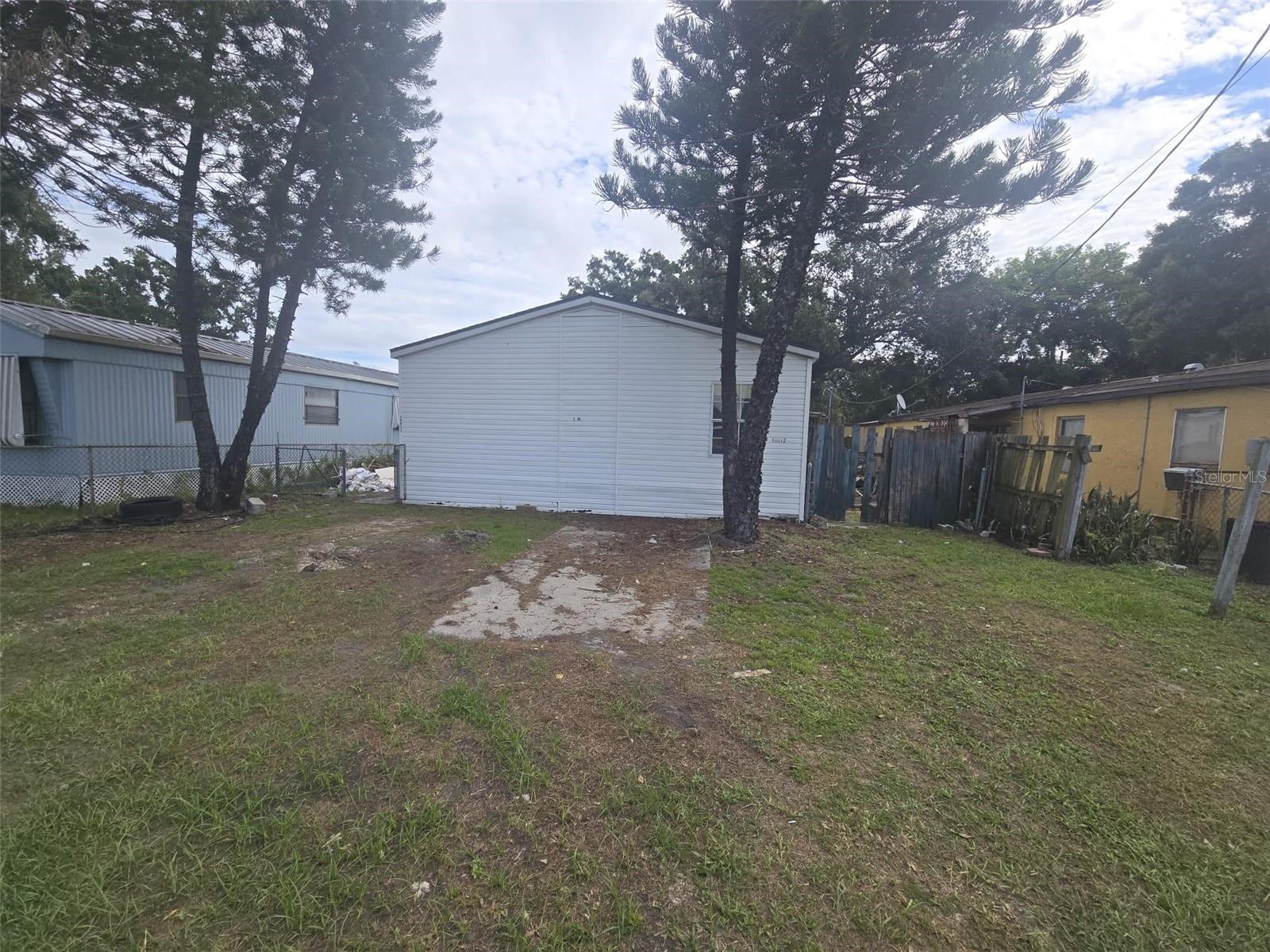 10012 Indiana St Property Photo 4
