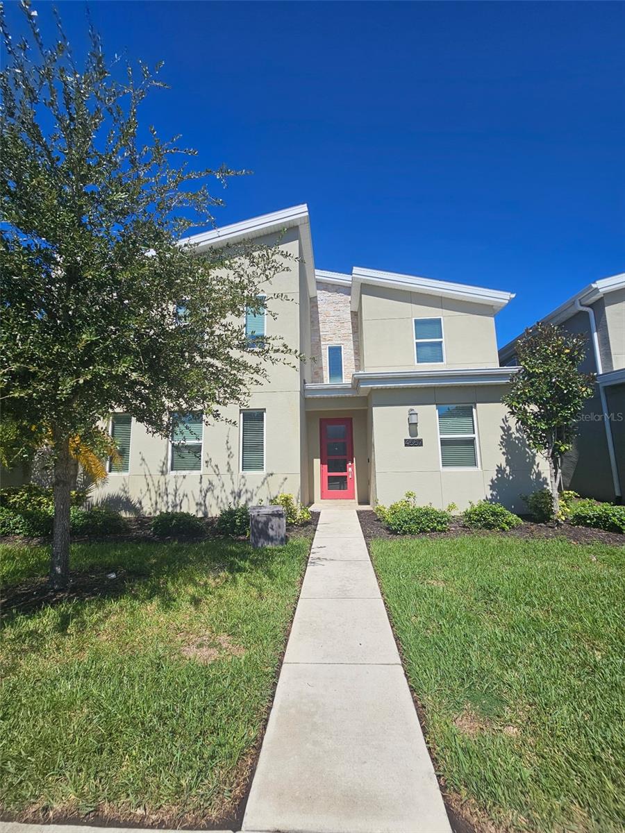 4557 TARGET BLVD Property Photo 1