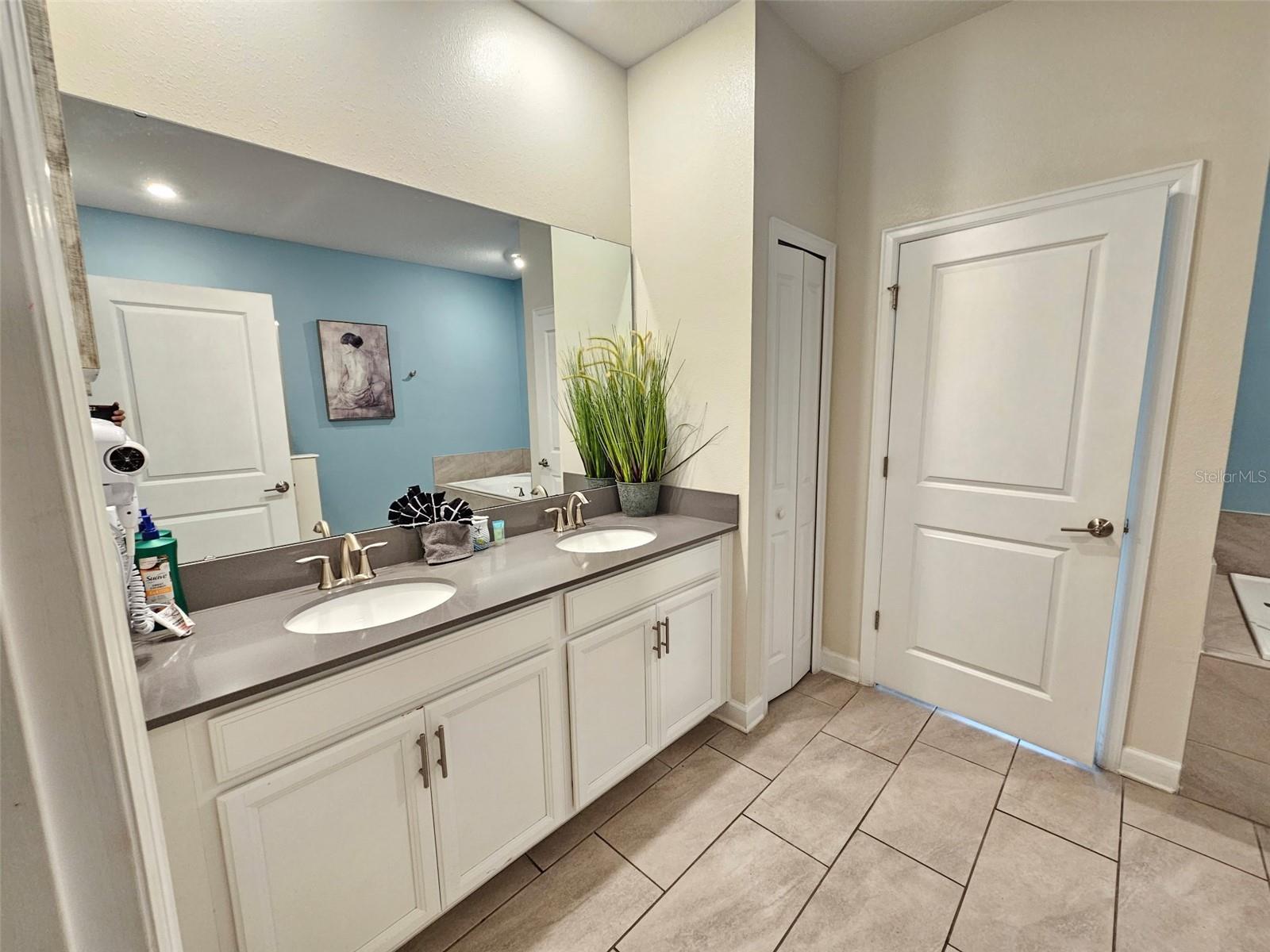 4557 Target Blvd Property Photo 15