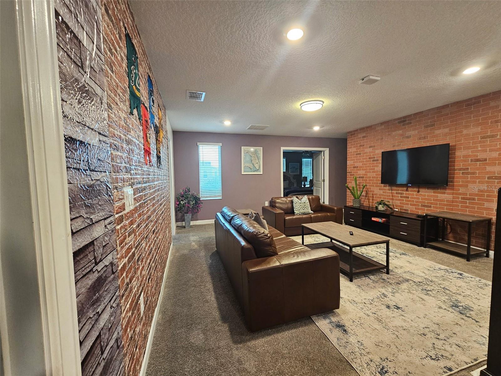 4557 Target Blvd Property Photo 17