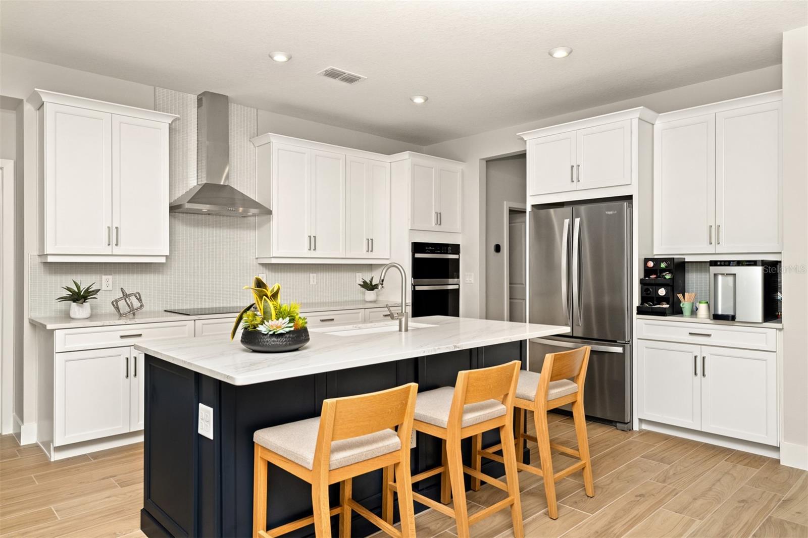 12446 Maritime St Property Photo 4