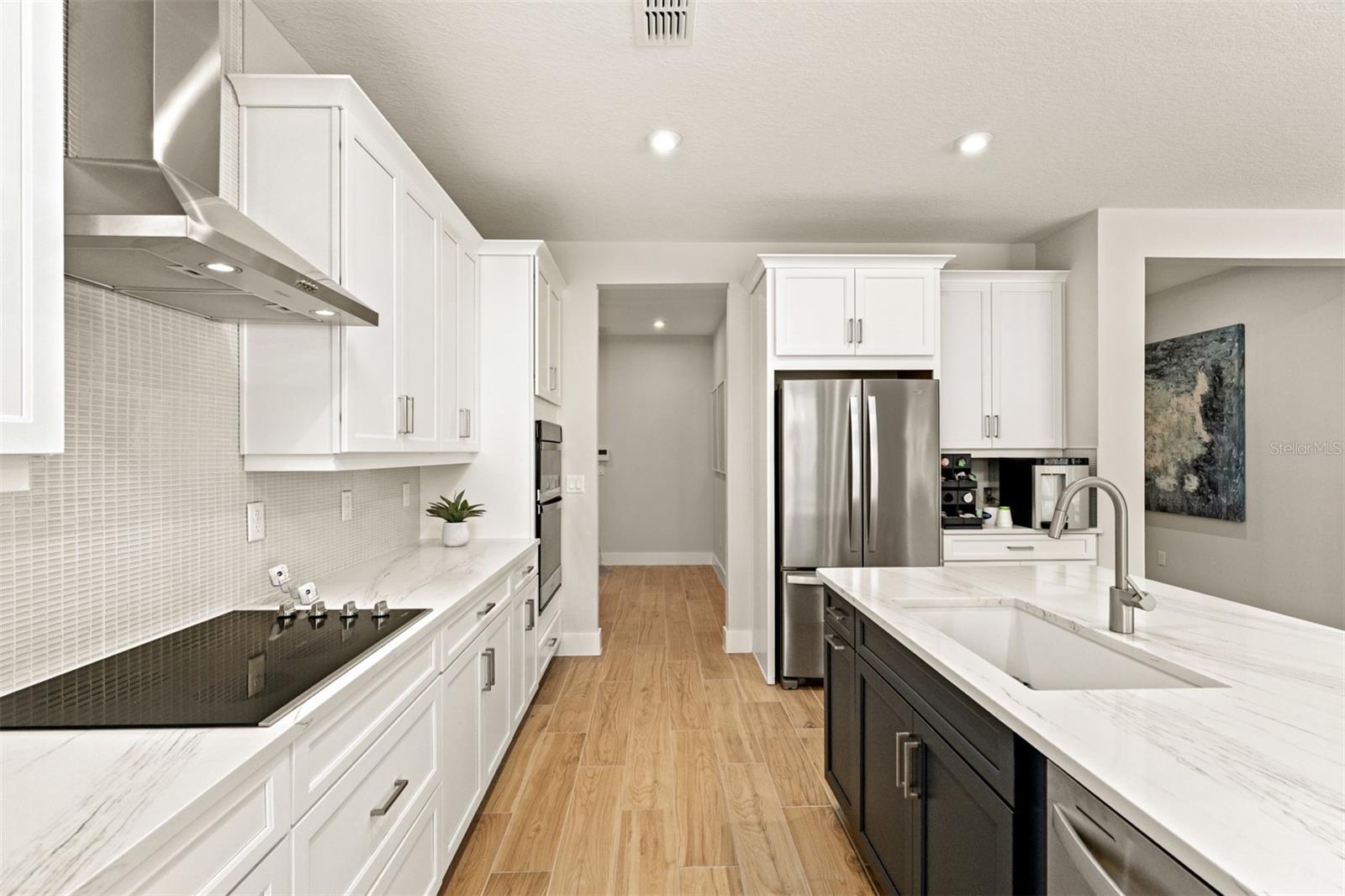 12446 Maritime St Property Photo 5