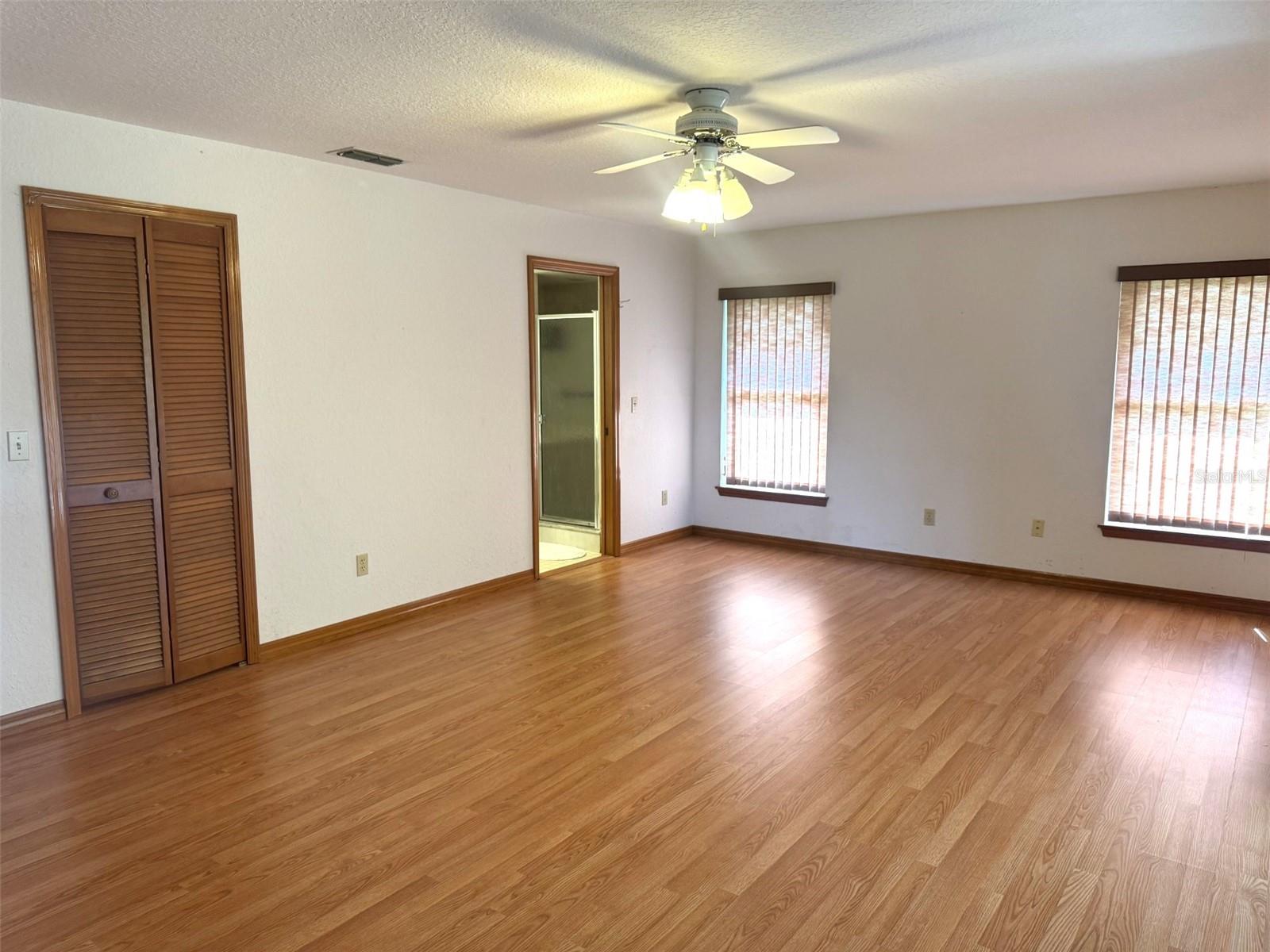 1954 Tilburg Ave Property Photo 7