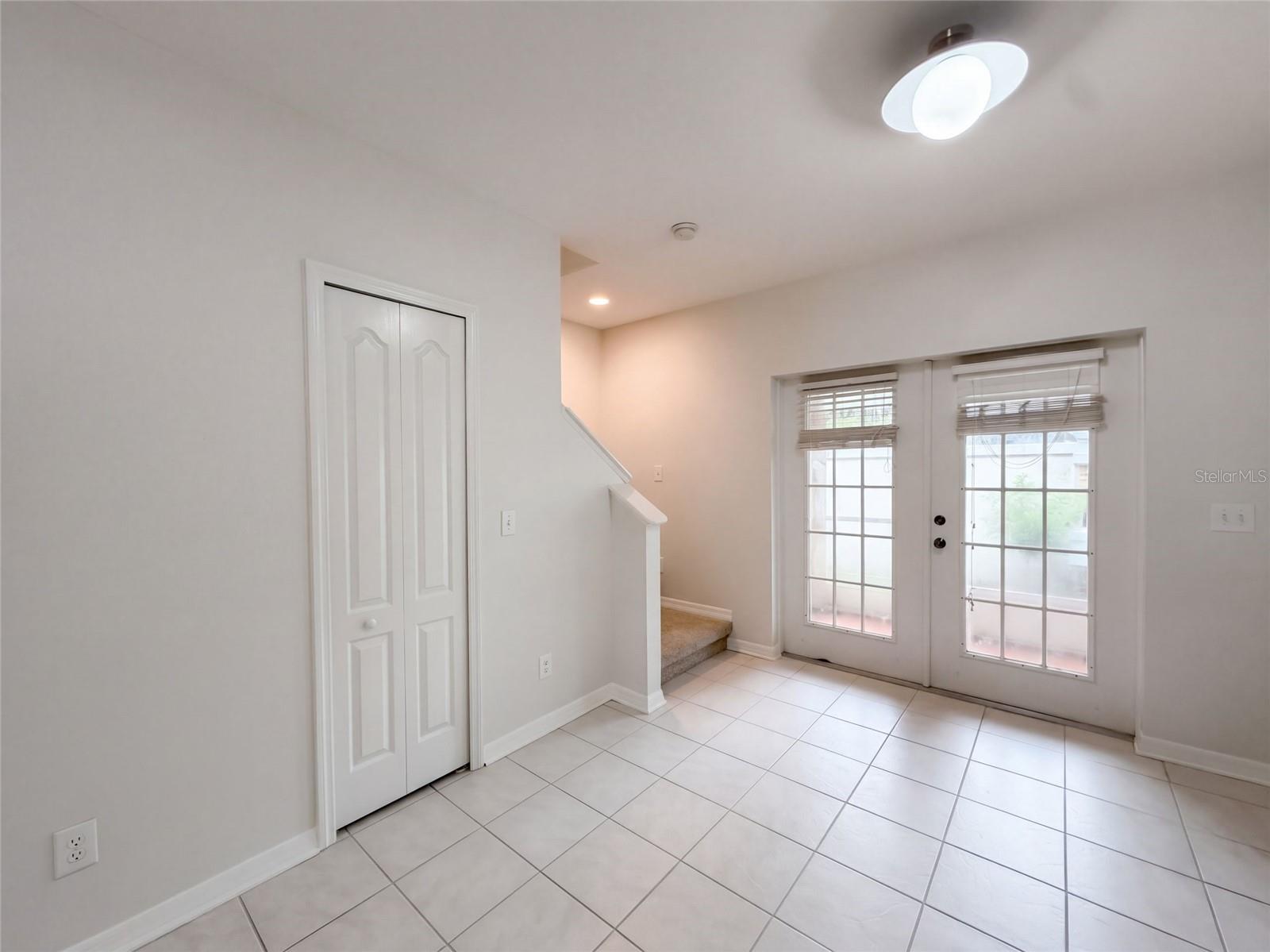 16315 Swan View Cir Property Photo 7