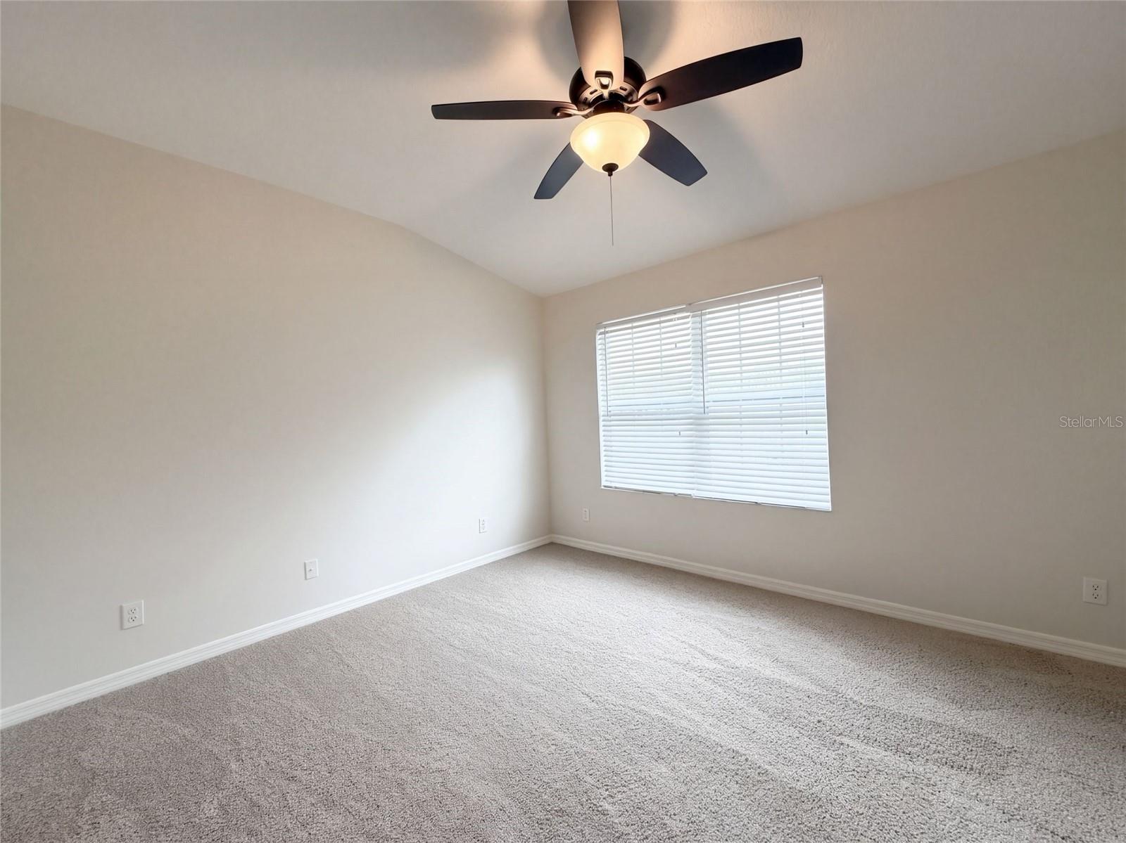 16315 Swan View Cir Property Photo 11