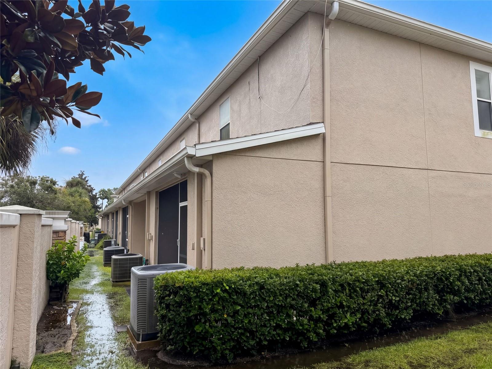 16315 Swan View Cir Property Photo 17