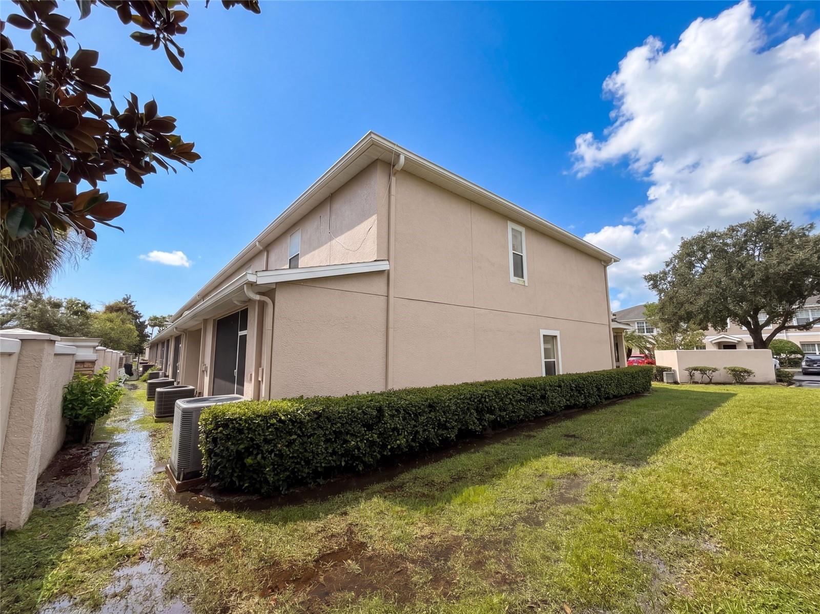 16315 Swan View Cir Property Photo 18