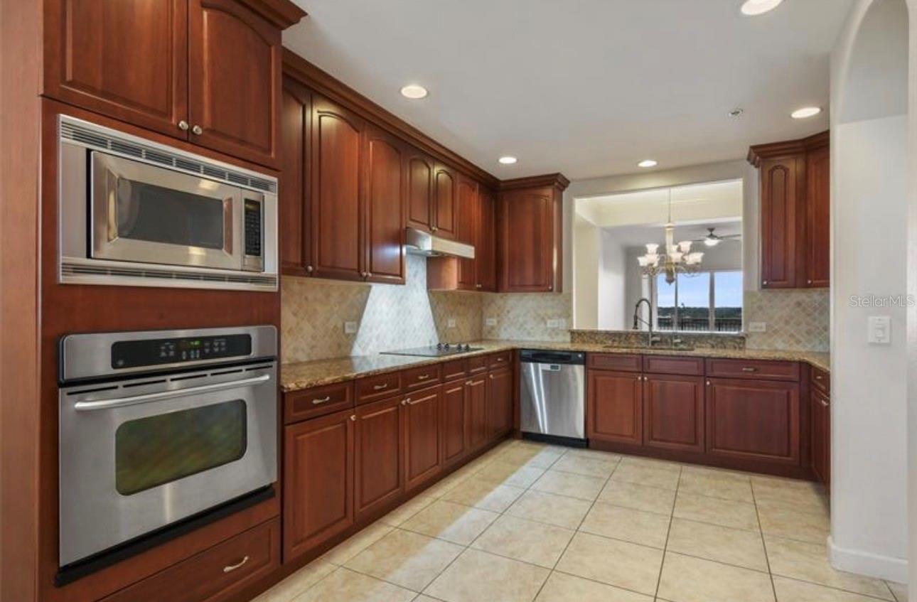 8743 The Esplanade #29 Property Photo 6