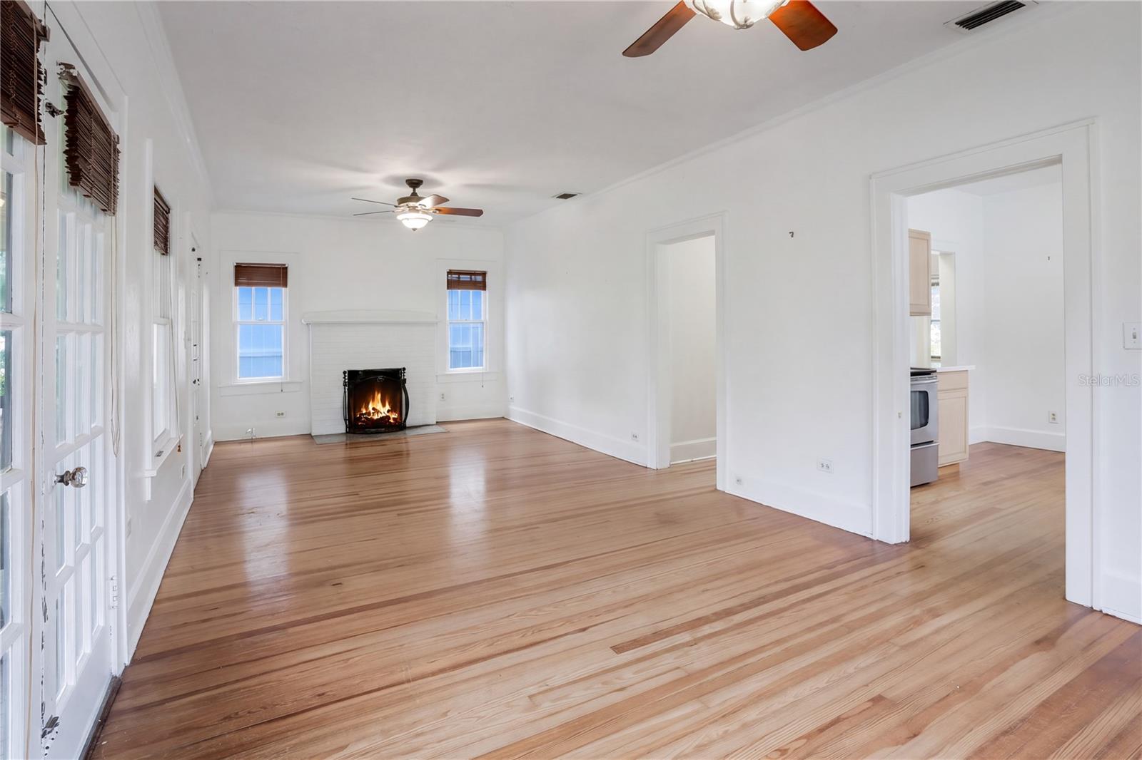 1330 21st Ave N Property Photo 6